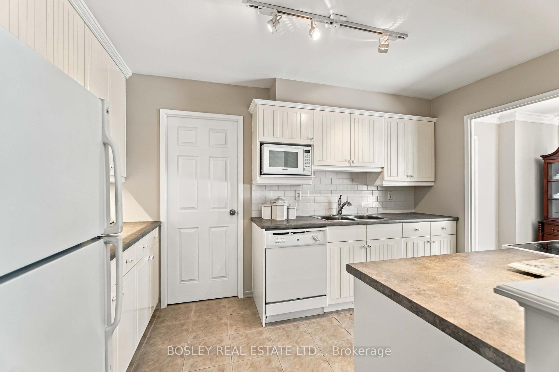 Photo 17 of Unit 1, 15 Towering Heights Boulevard, St. Catharines, Glendale/Glenridge — HOMEH