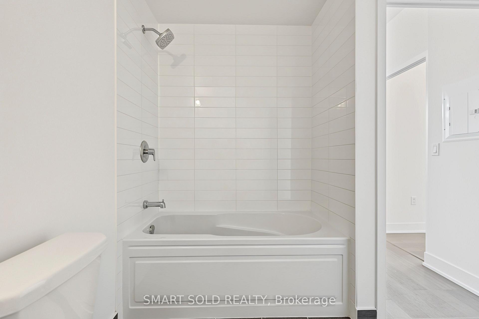 Photo 10 of Unit 2313, 30 Shore Breeze Drive, Etobicoke, Mimico — HOMEH
