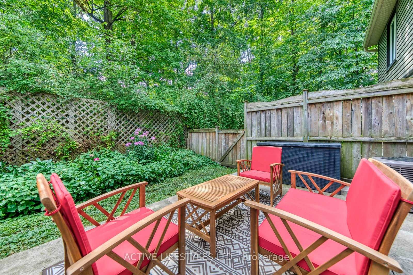 Photo 6 of Unit 23, 2766 Folkway Drive, Mississauga, Erin Mills — HOMEH