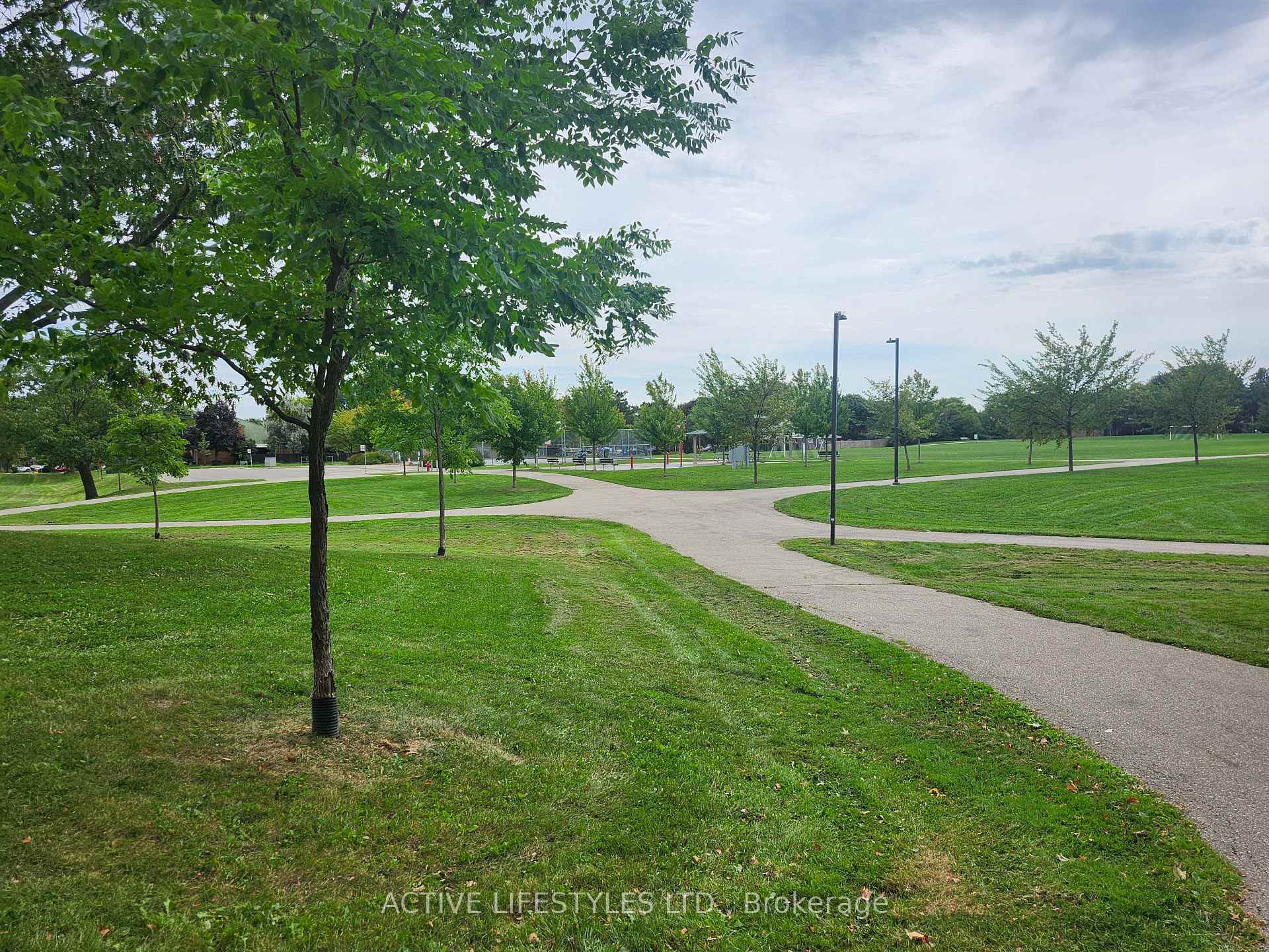 Photo 37 of Unit 23, 2766 Folkway Drive, Mississauga, Erin Mills — HOMEH