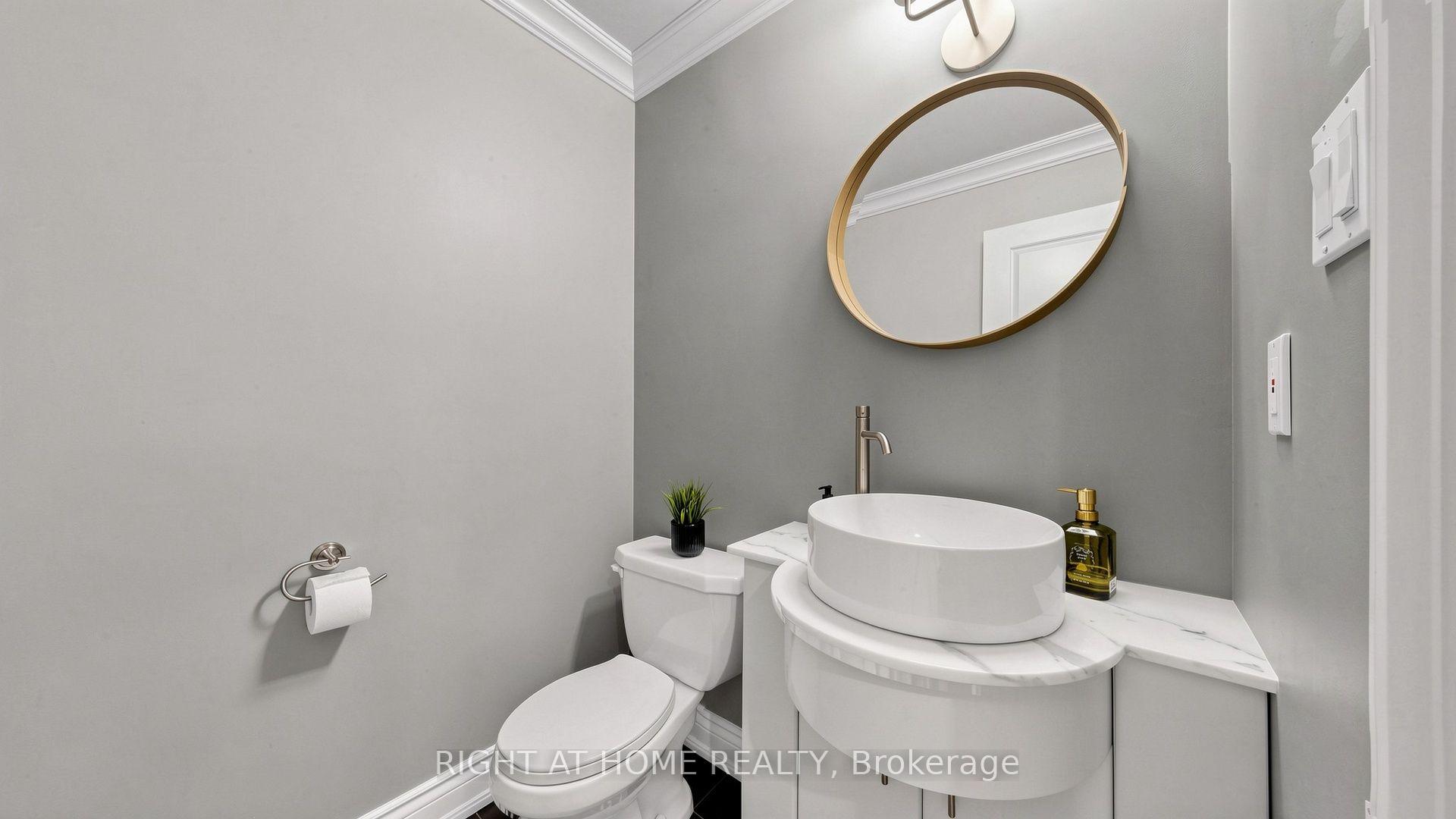 Photo 16 of 40 Snowshoe Mill Way, North York, St. Andrew-Windfields — HOMEH