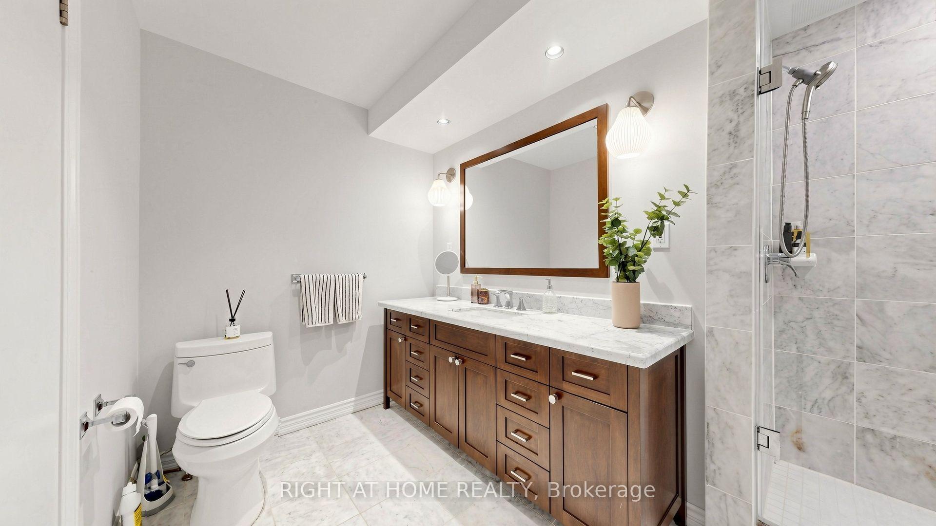 Photo 21 of 40 Snowshoe Mill Way, North York, St. Andrew-Windfields — HOMEH