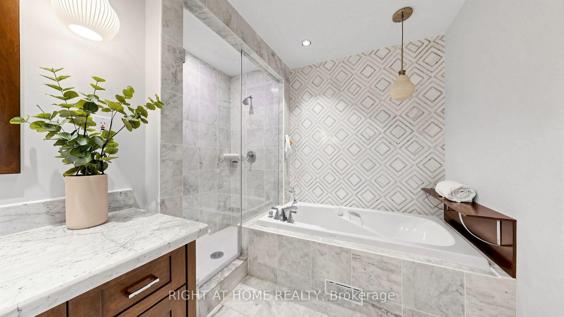 Photo 23 of 40 Snowshoe Mill Way, North York, St. Andrew-Windfields — HOMEH