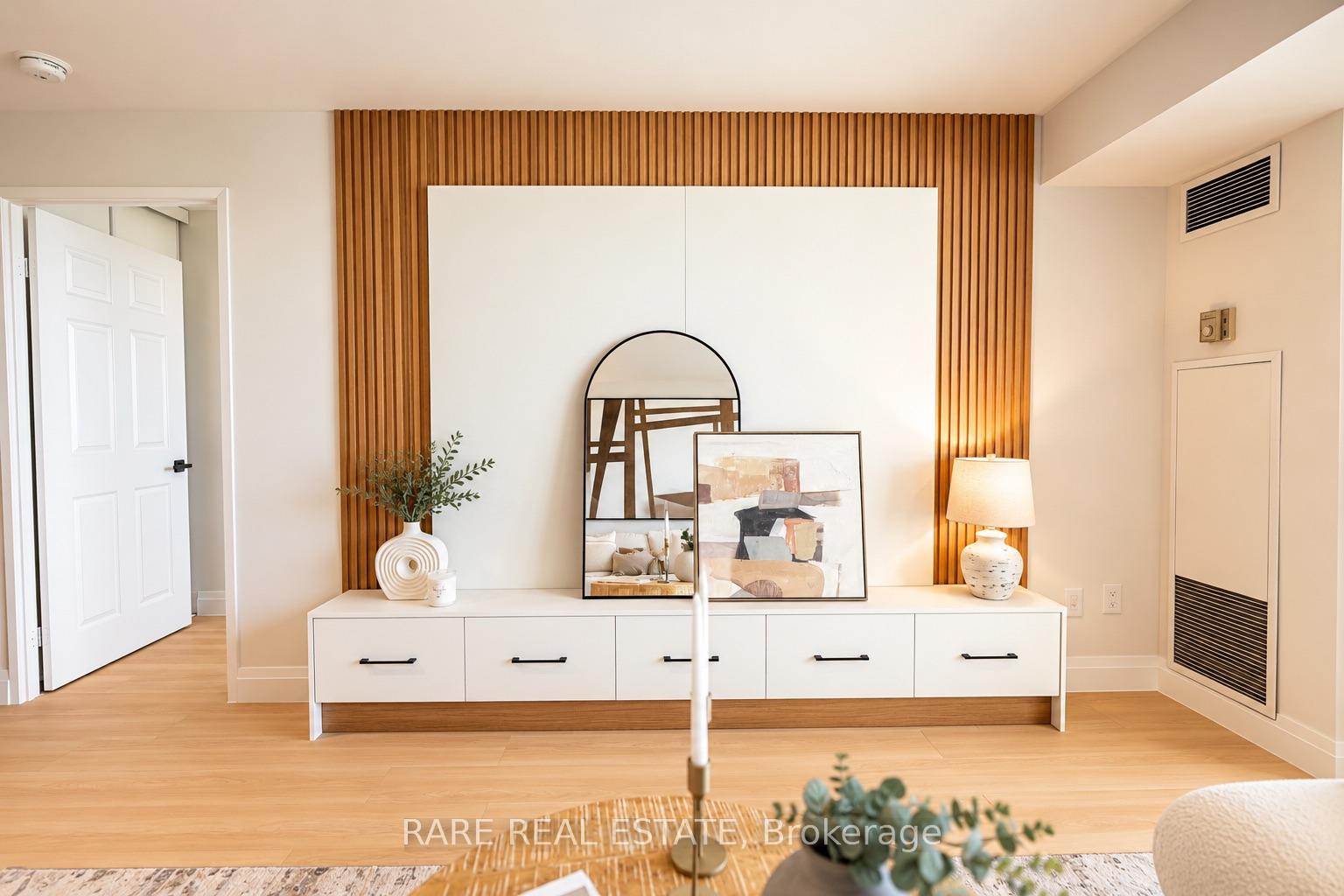 Photo 4 of Unit 1012, 7300 Yonge Street, Vaughan, Crestwood-Springfarm-Yorkhill — HOMEH