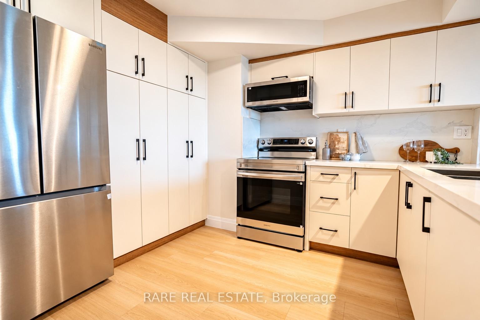 Photo 8 of Unit 1012, 7300 Yonge Street, Vaughan, Crestwood-Springfarm-Yorkhill — HOMEH