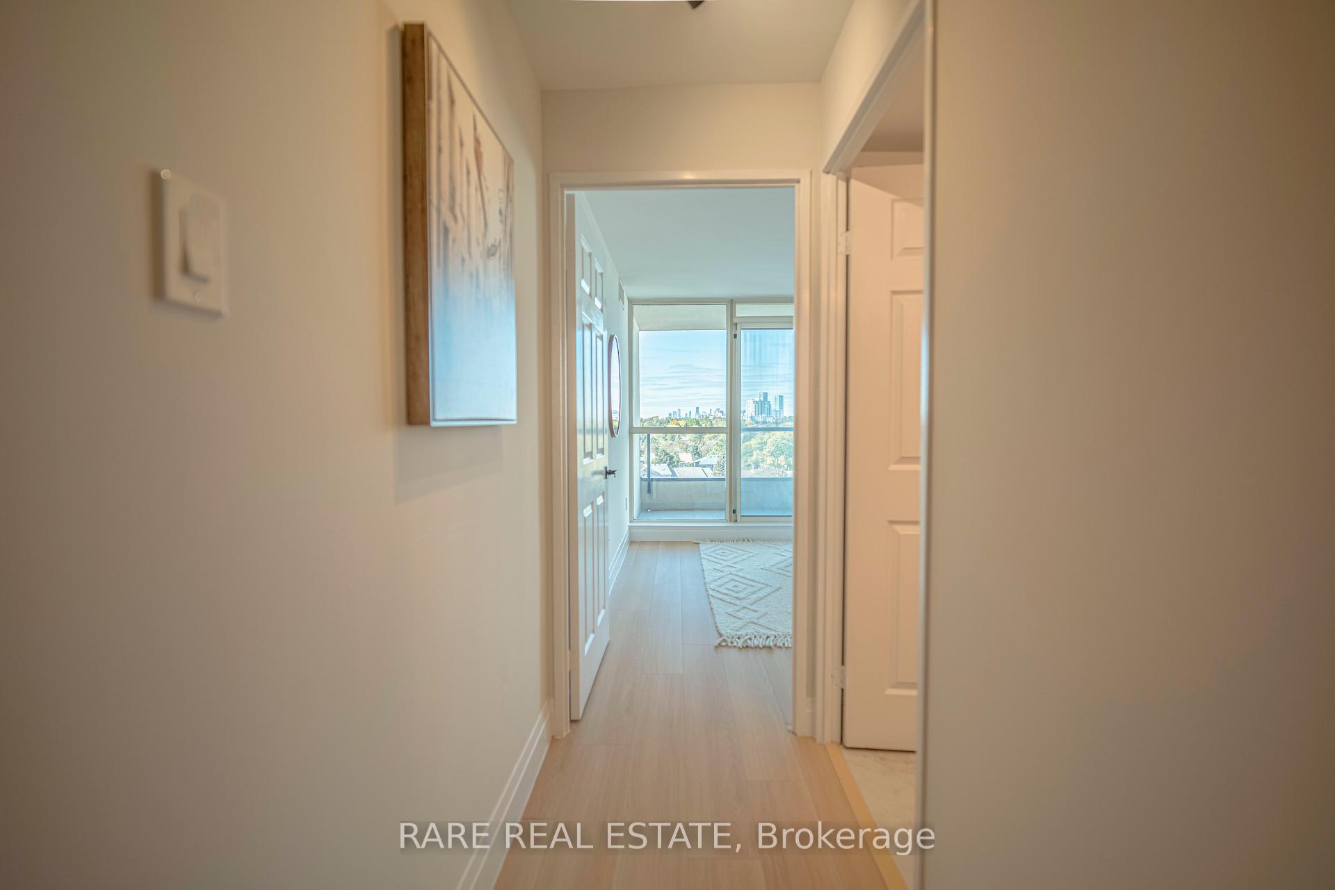 Photo 11 of Unit 1012, 7300 Yonge Street, Vaughan, Crestwood-Springfarm-Yorkhill — HOMEH