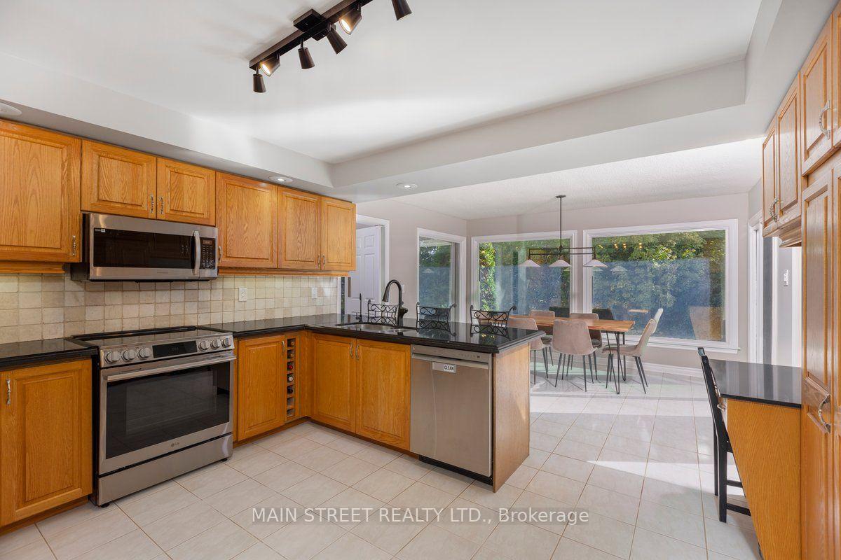Photo 16 of 22 Mcclenny Drive N, Aurora, Aurora Highlands — HOMEH