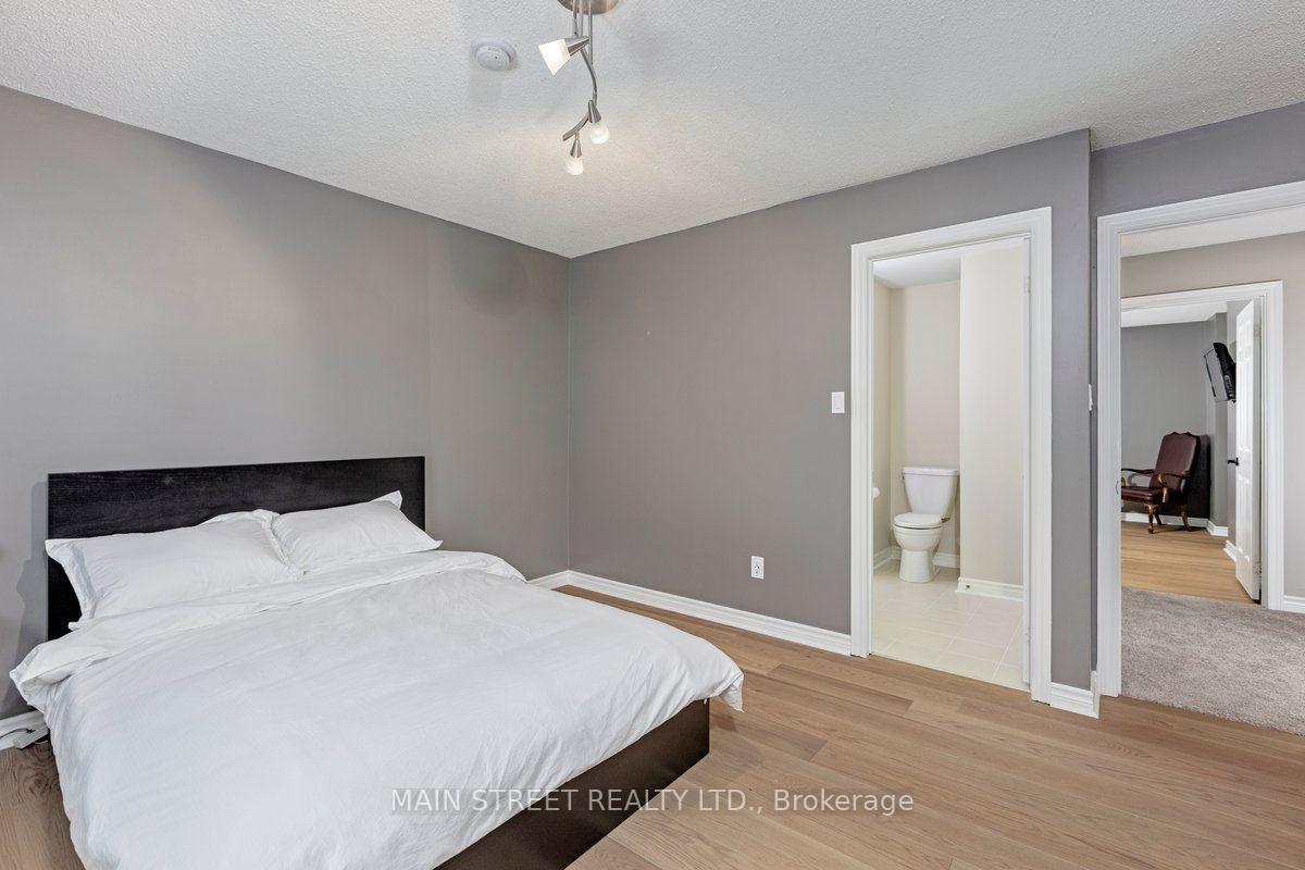 Photo 35 of 22 Mcclenny Drive N, Aurora, Aurora Highlands — HOMEH