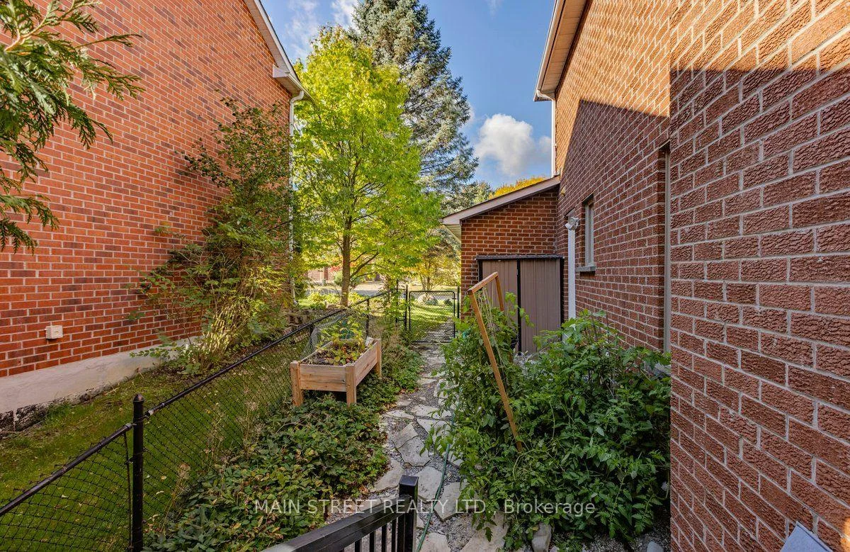 Photo 51 of 22 Mcclenny Drive N, Aurora, Aurora Highlands — HOMEH