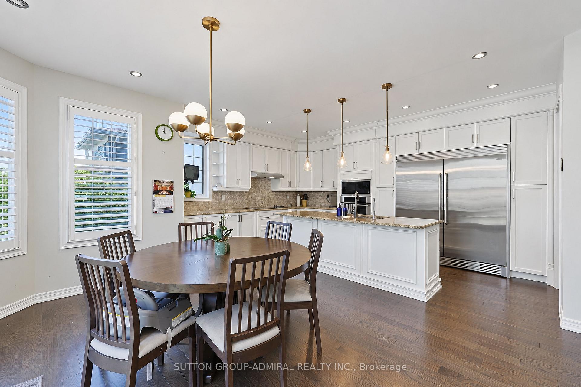 Photo 6 of 163 Heintzman Crescent, Vaughan, Patterson — HOMEH