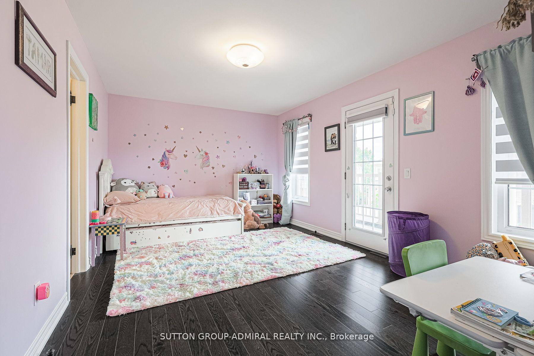 Photo 16 of 163 Heintzman Crescent, Vaughan, Patterson — HOMEH