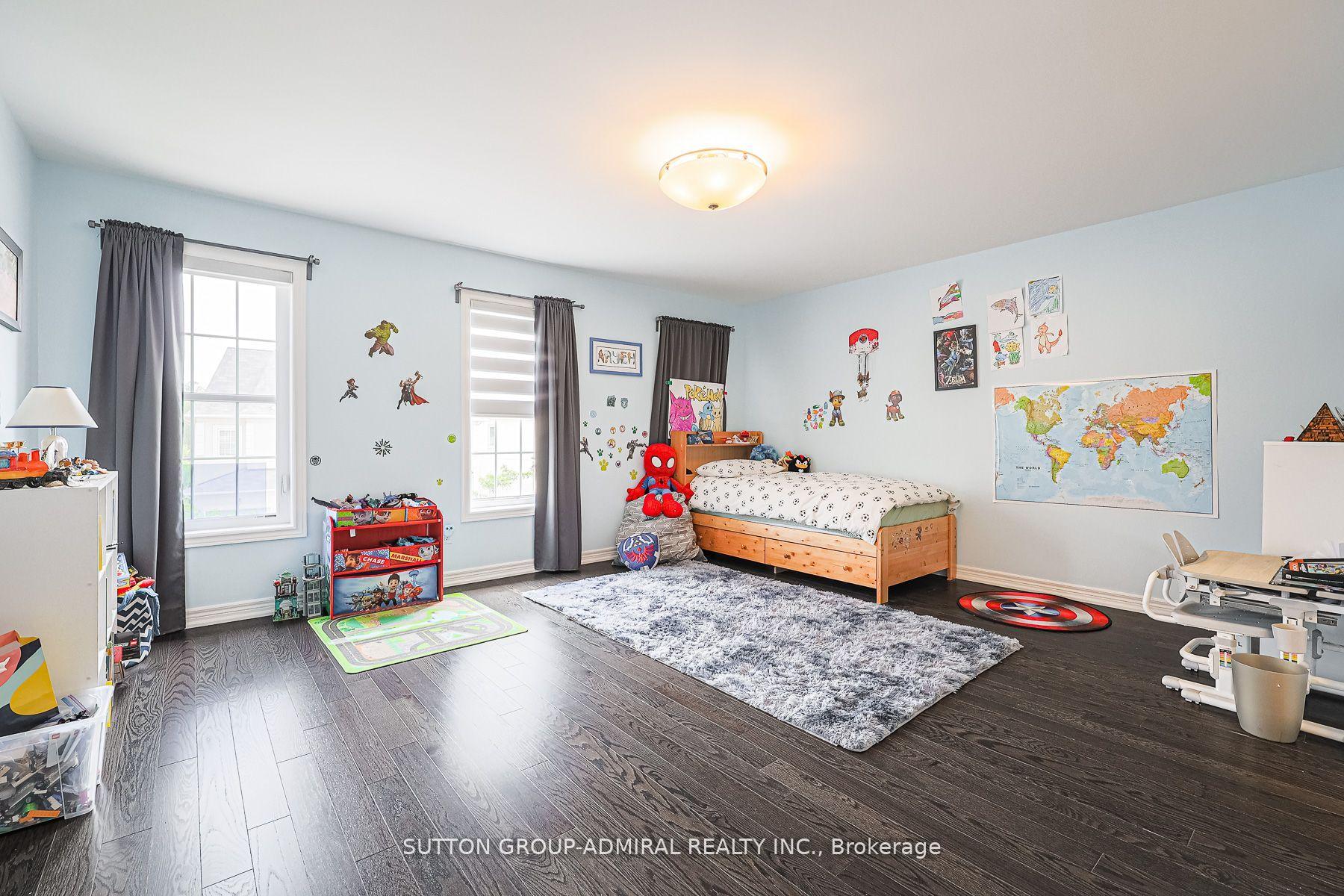 Photo 18 of 163 Heintzman Crescent, Vaughan, Patterson — HOMEH