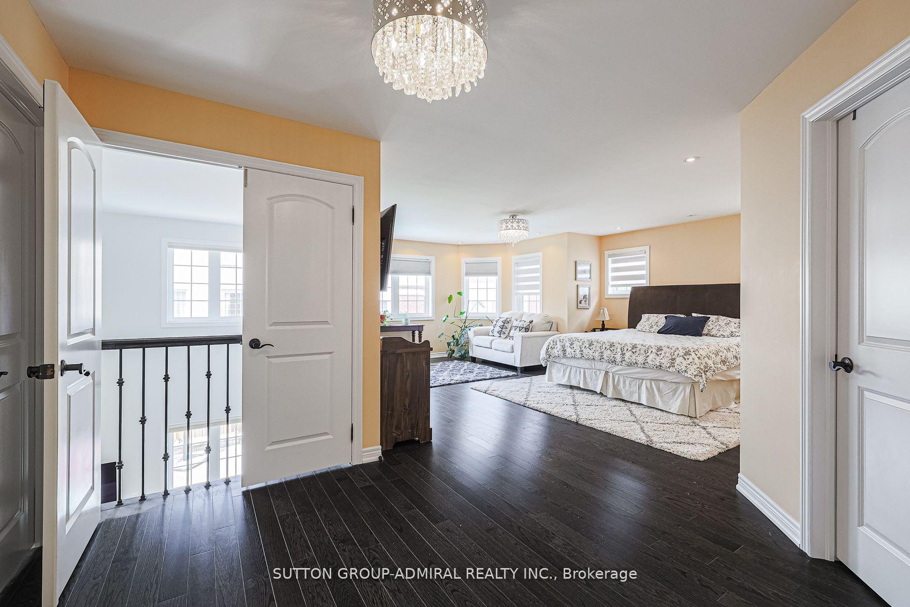 Photo 23 of 163 Heintzman Crescent, Vaughan, Patterson — HOMEH