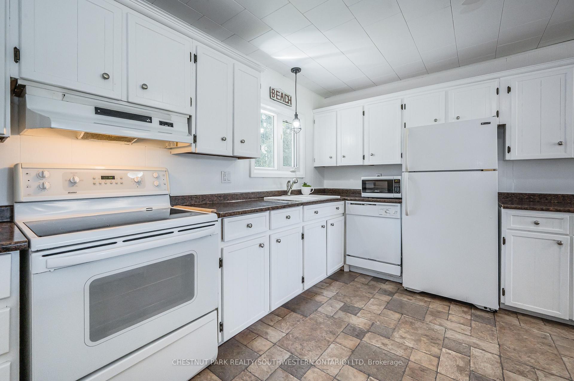 Photo 17 of 72562 Princess Street, Bluewater, Hay — HOMEH