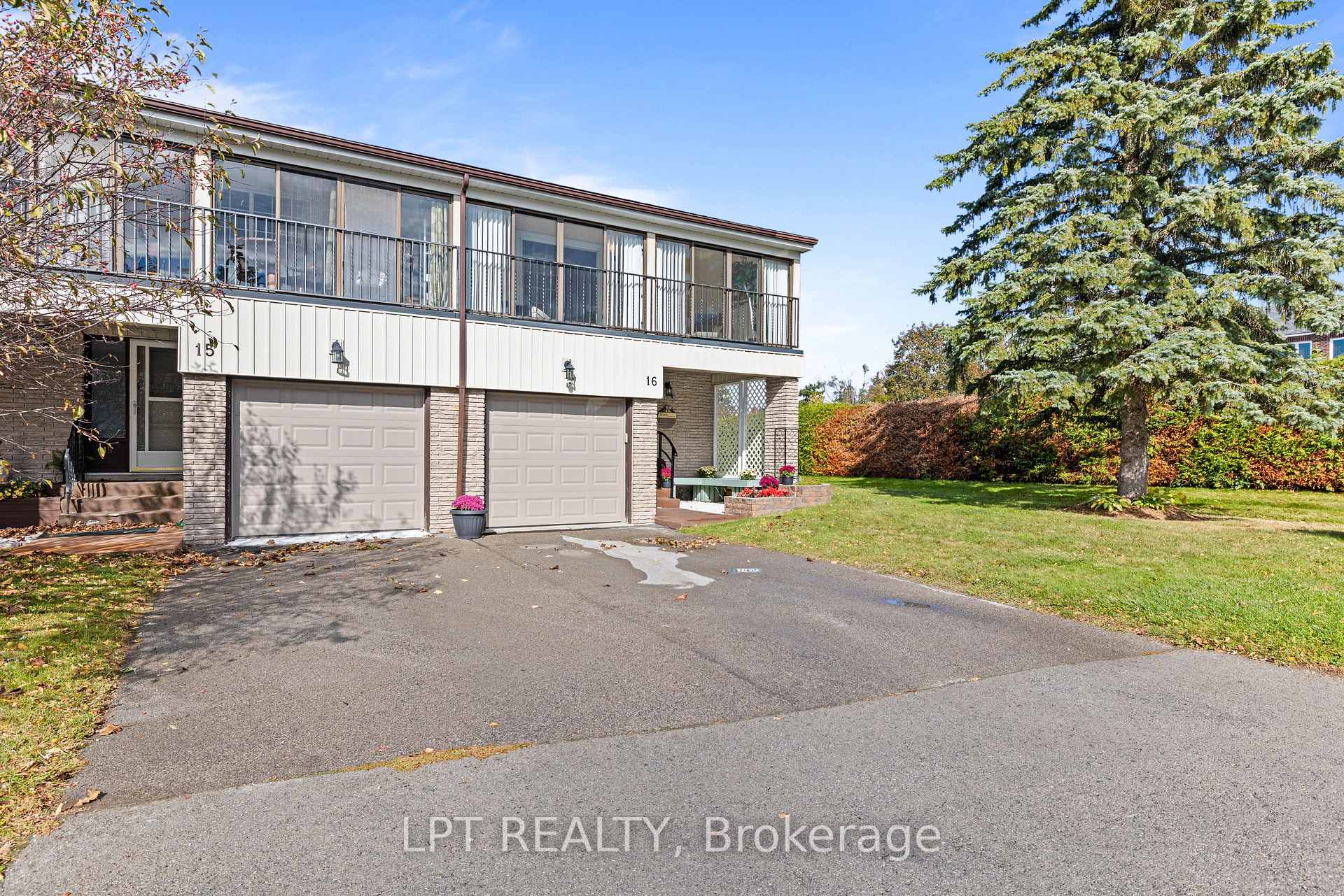 Photo 4 of Unit 16, 433 May Street, Brock, Beaverton — HOMEH