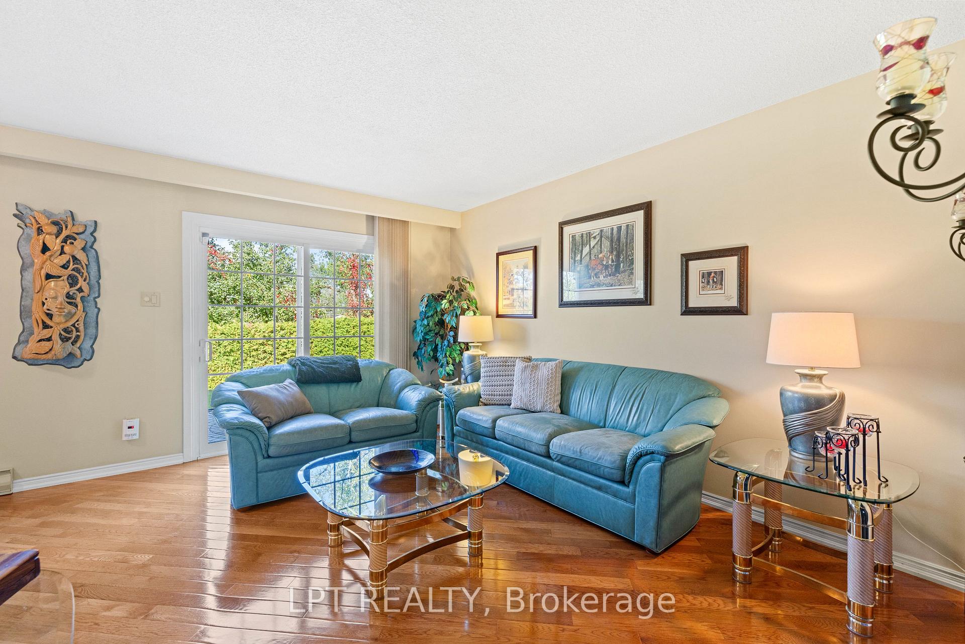 Photo 10 of Unit 16, 433 May Street, Brock, Beaverton — HOMEH
