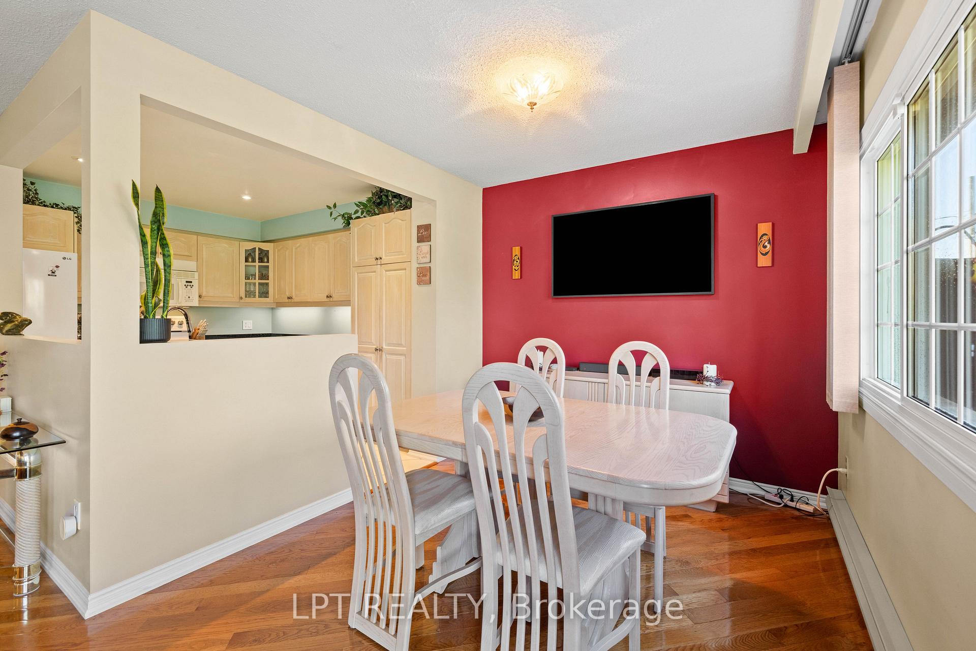 Photo 13 of Unit 16, 433 May Street, Brock, Beaverton — HOMEH