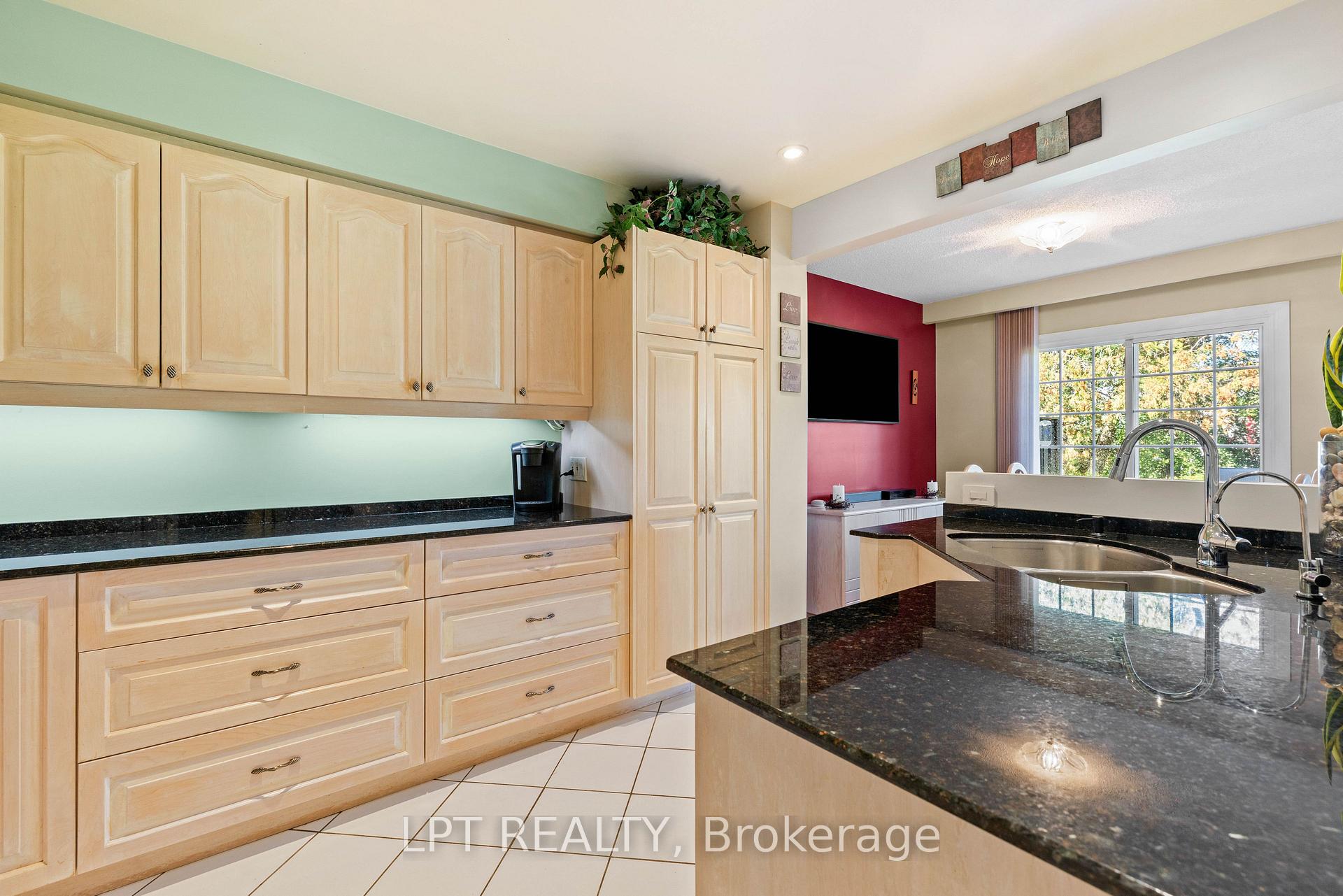 Photo 16 of Unit 16, 433 May Street, Brock, Beaverton — HOMEH