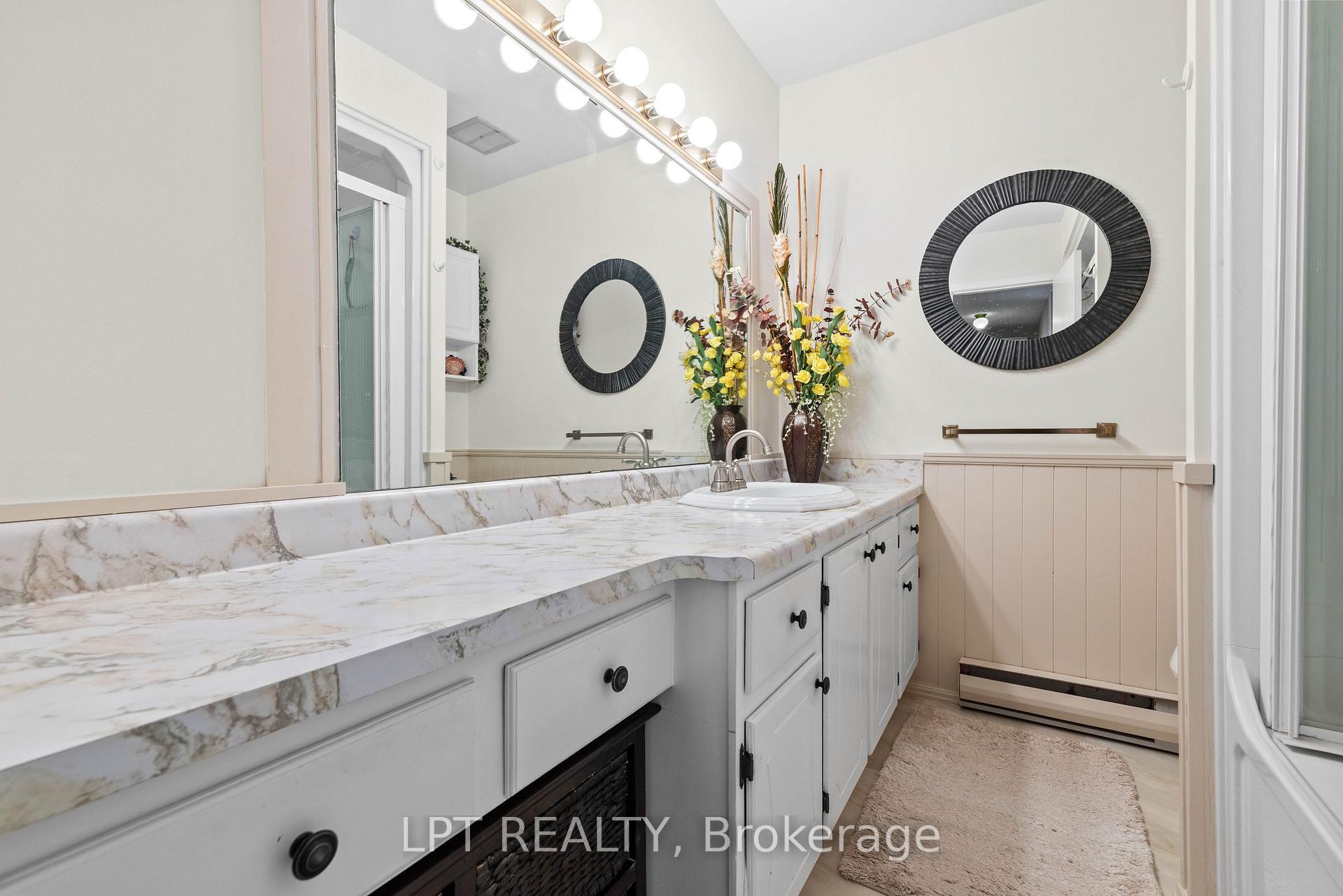 Photo 19 of Unit 16, 433 May Street, Brock, Beaverton — HOMEH