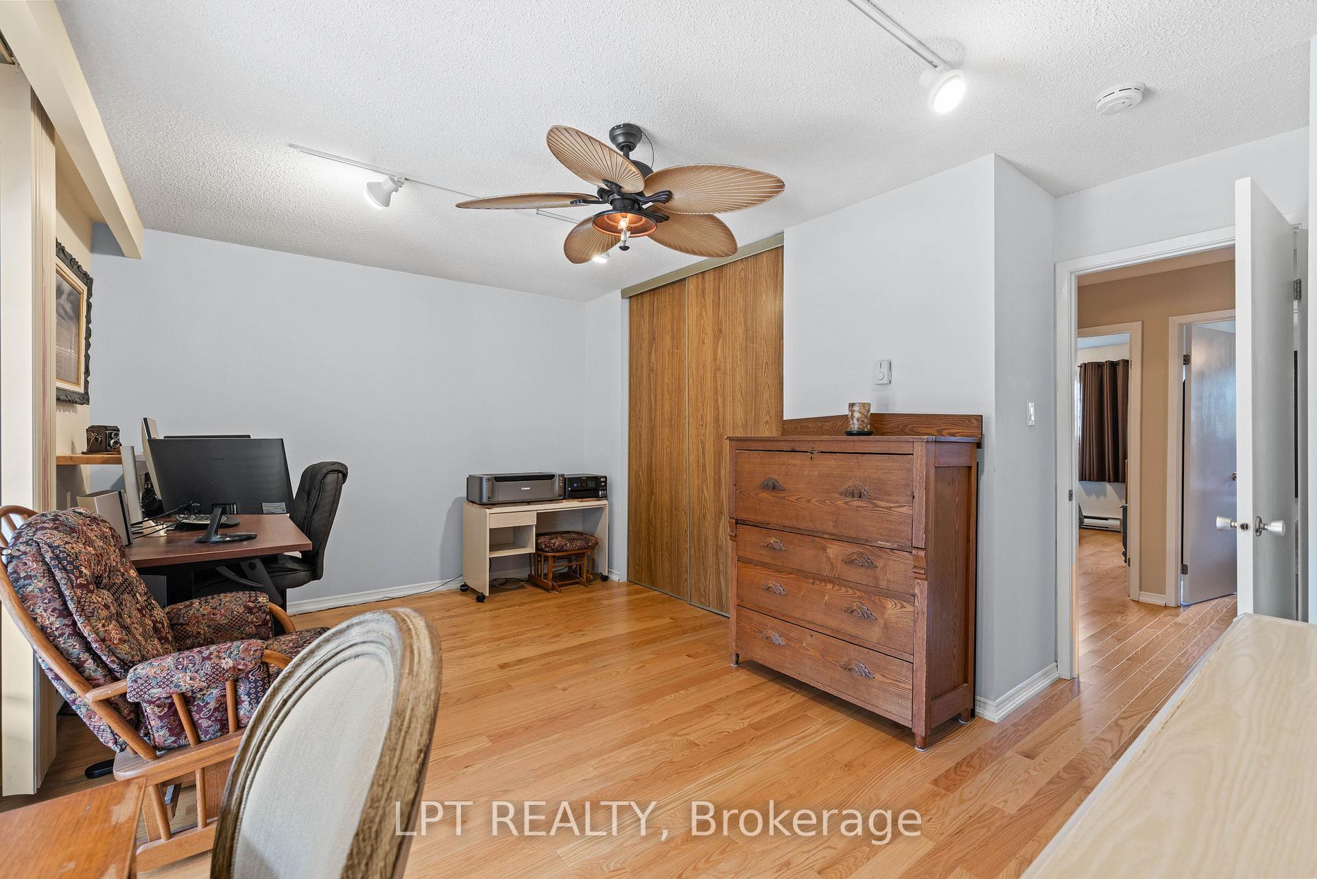 Photo 22 of Unit 16, 433 May Street, Brock, Beaverton — HOMEH