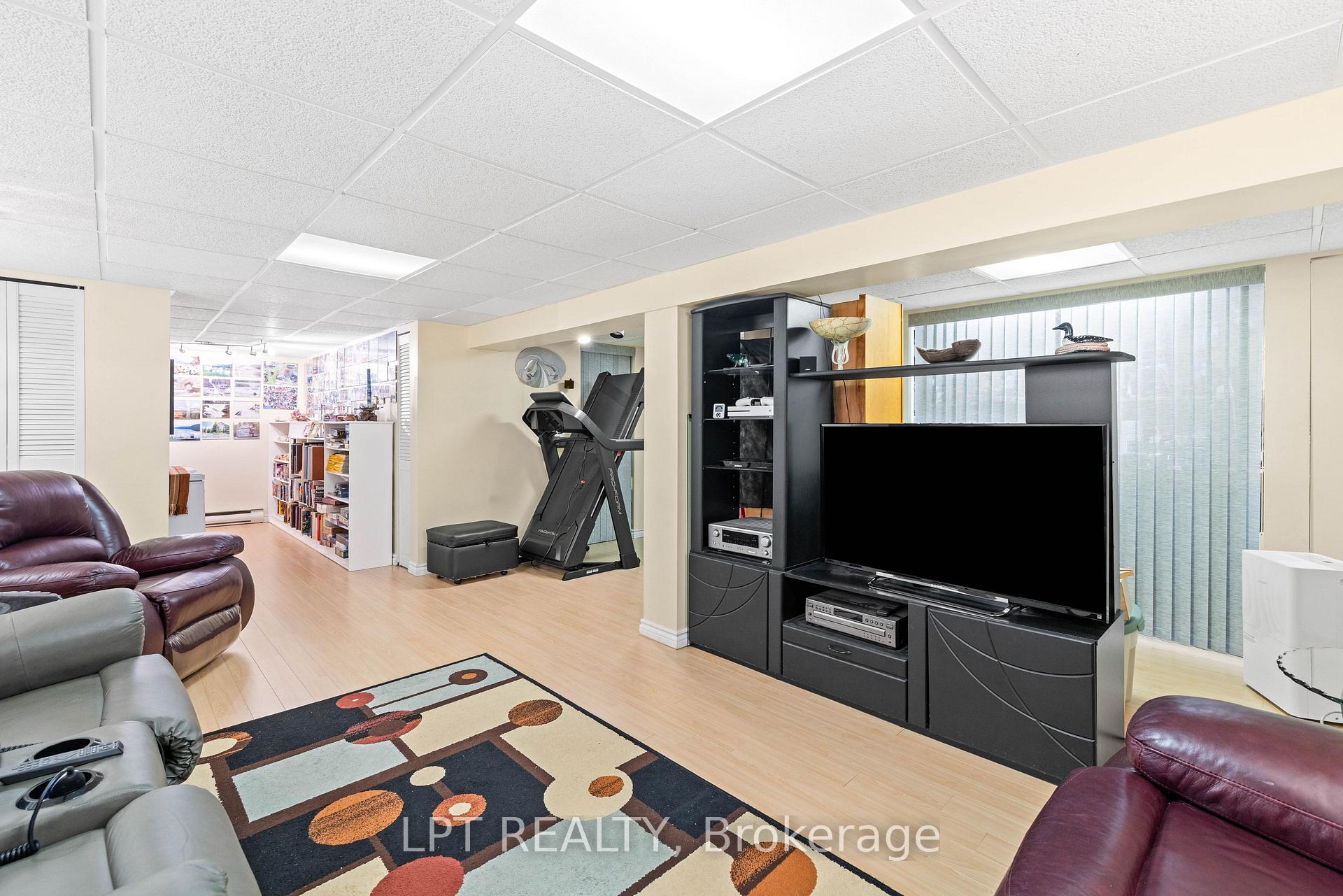 Photo 35 of Unit 16, 433 May Street, Brock, Beaverton — HOMEH
