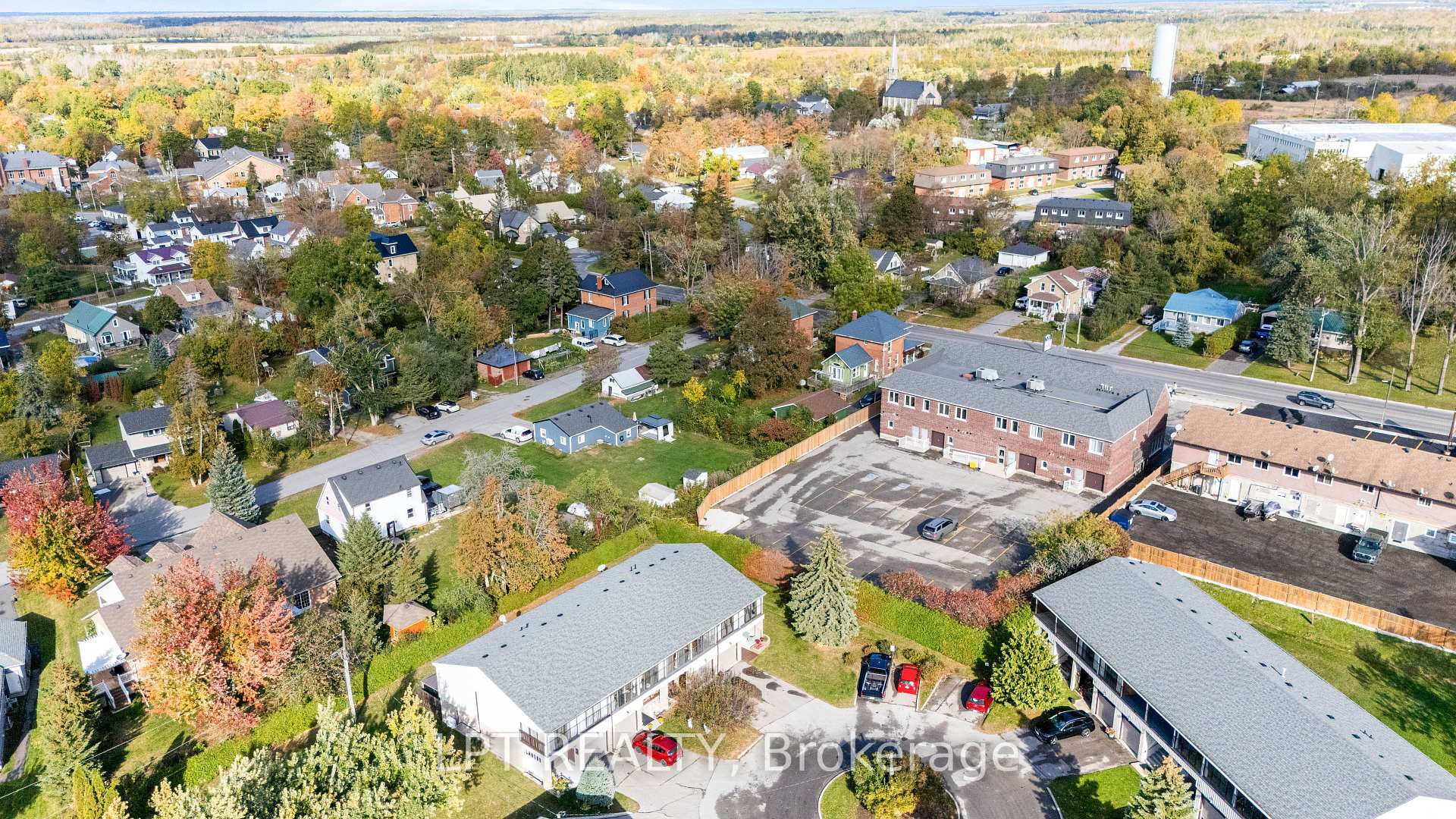 Photo 40 of Unit 16, 433 May Street, Brock, Beaverton — HOMEH