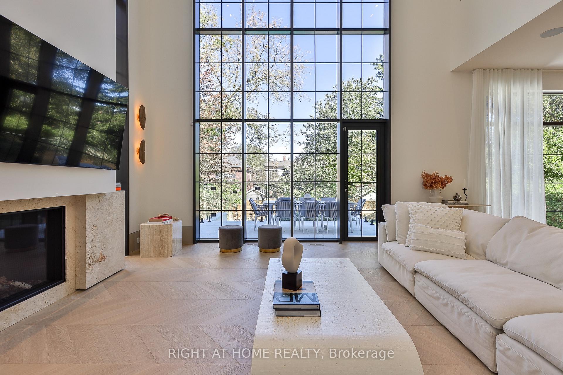 Photo 19 of 127 Yonge Boulevard, Toronto, Bedford Park-Nortown — HOMEH