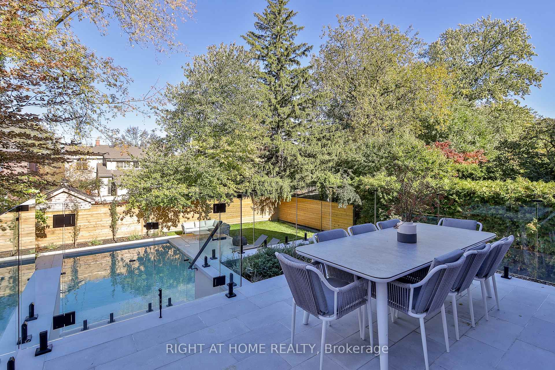 Photo 20 of 127 Yonge Boulevard, Toronto, Bedford Park-Nortown — HOMEH