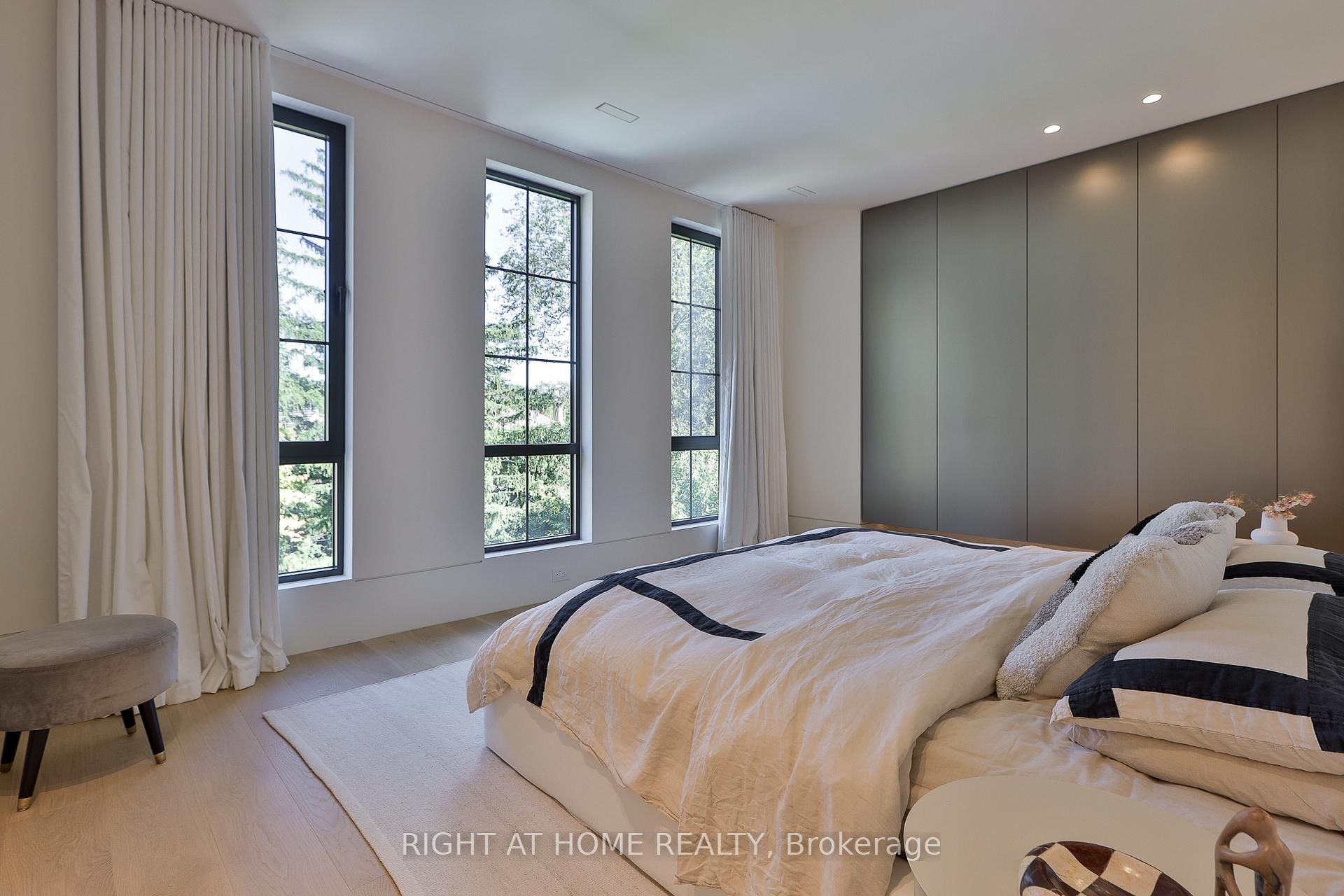 Photo 34 of 127 Yonge Boulevard, Toronto, Bedford Park-Nortown — HOMEH