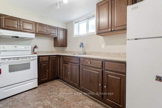 Photo 3 of 5466 Randolph Crescent, Burlington, Appleby — HOMEH