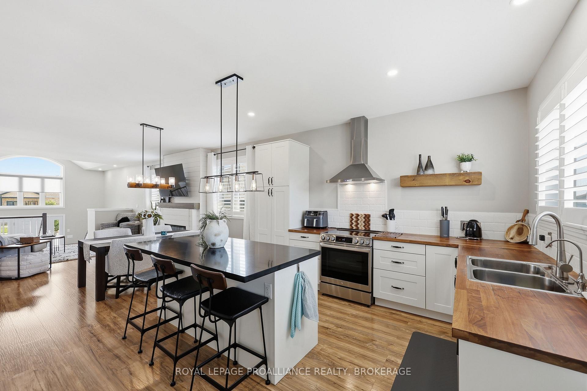 Photo 24 of 50 Potter Drive, Loyalist, Odessa — HOMEH