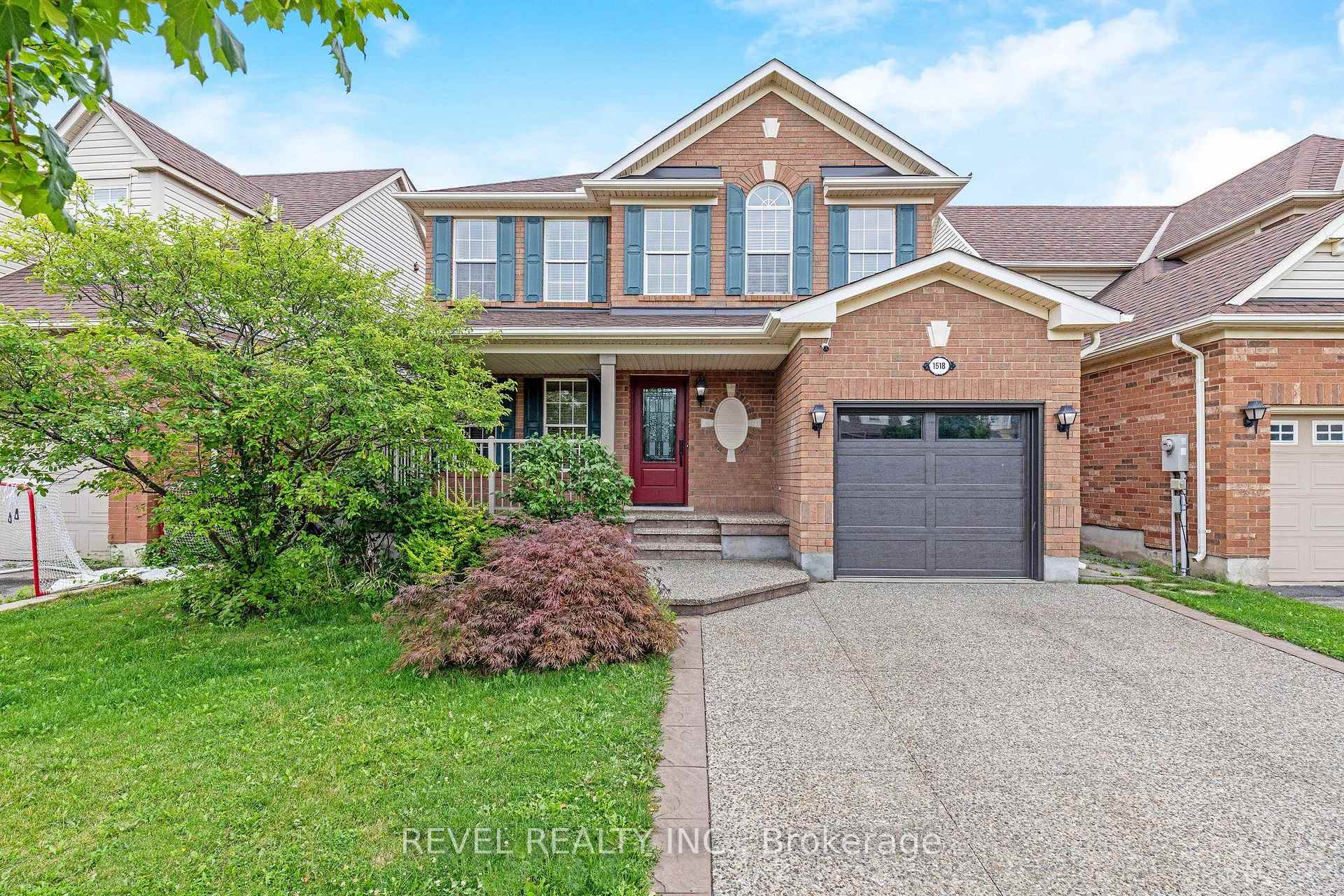 Front of 1518 Croft Avenue N
