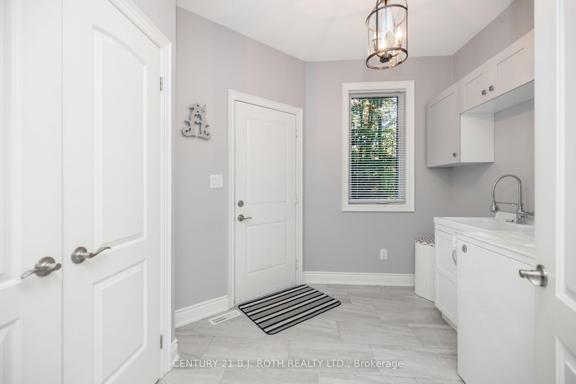 Photo 18 of 2 Sycamore Circle, Springwater, Rural Springwater — HOMEH