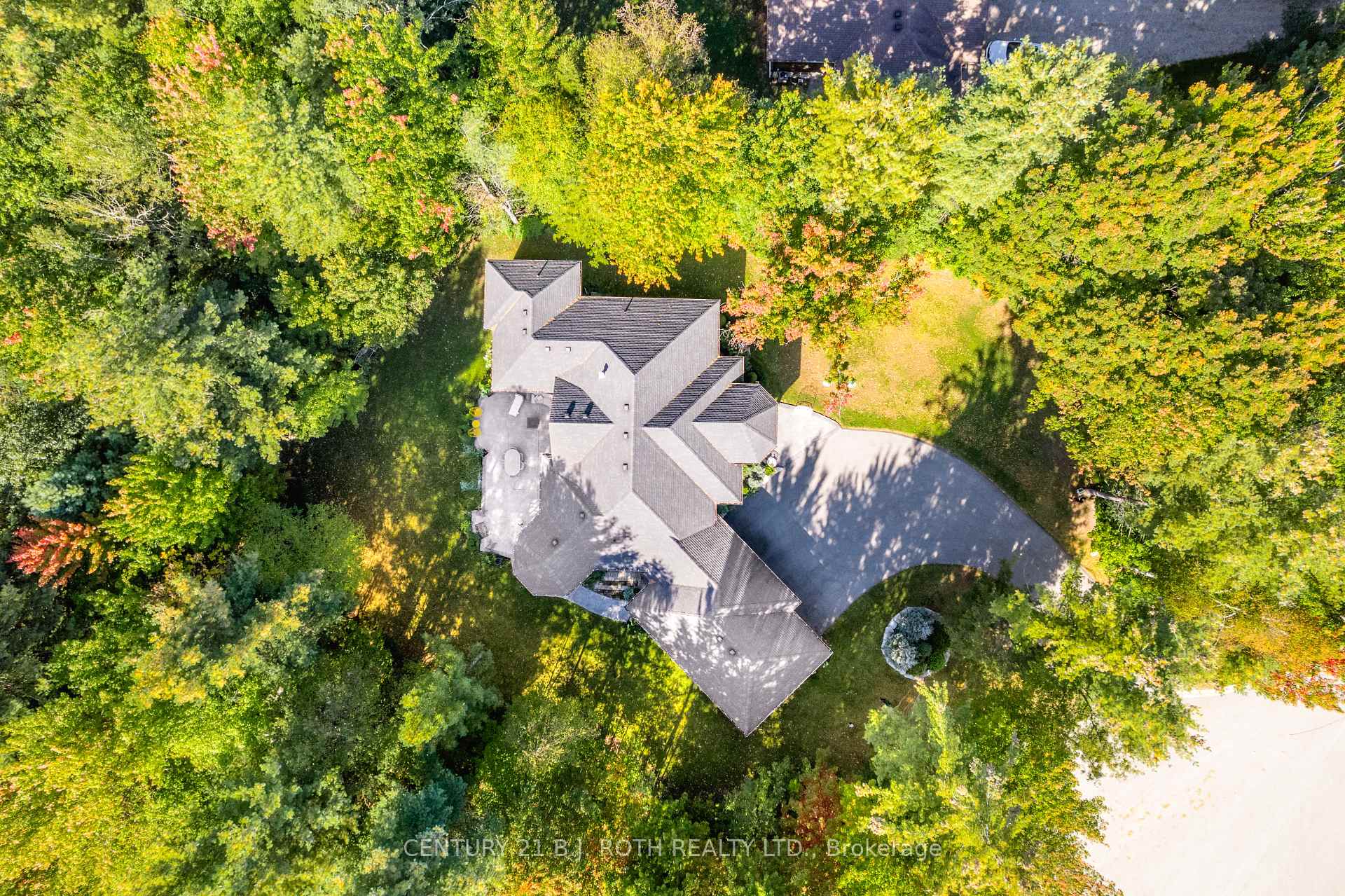 Photo 46 of 2 Sycamore Circle, Springwater, Rural Springwater — HOMEH