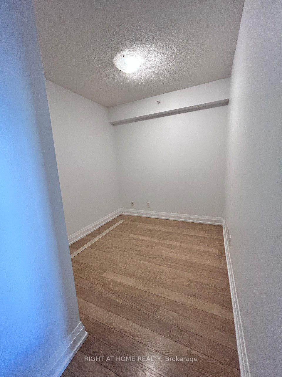 Photo 11 of Unit 817, 370 Highway 7 Avenue E, Richmond Hill, Doncrest — HOMEH