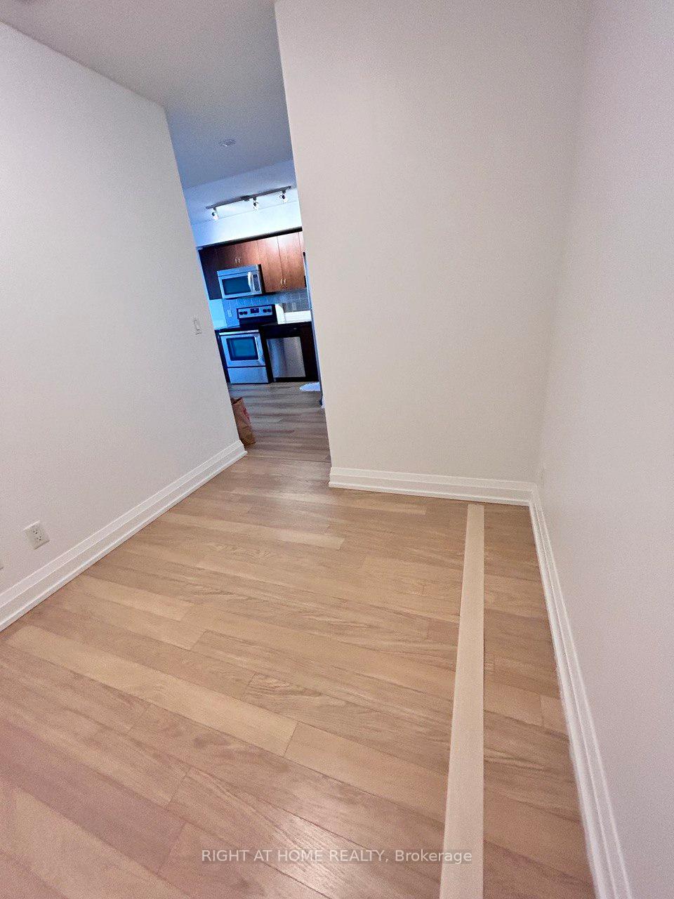 Photo 13 of Unit 817, 370 Highway 7 Avenue E, Richmond Hill, Doncrest — HOMEH