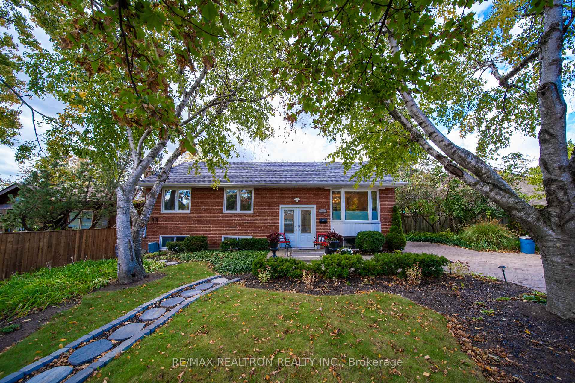 Photo of 79 Paperbirch Drive