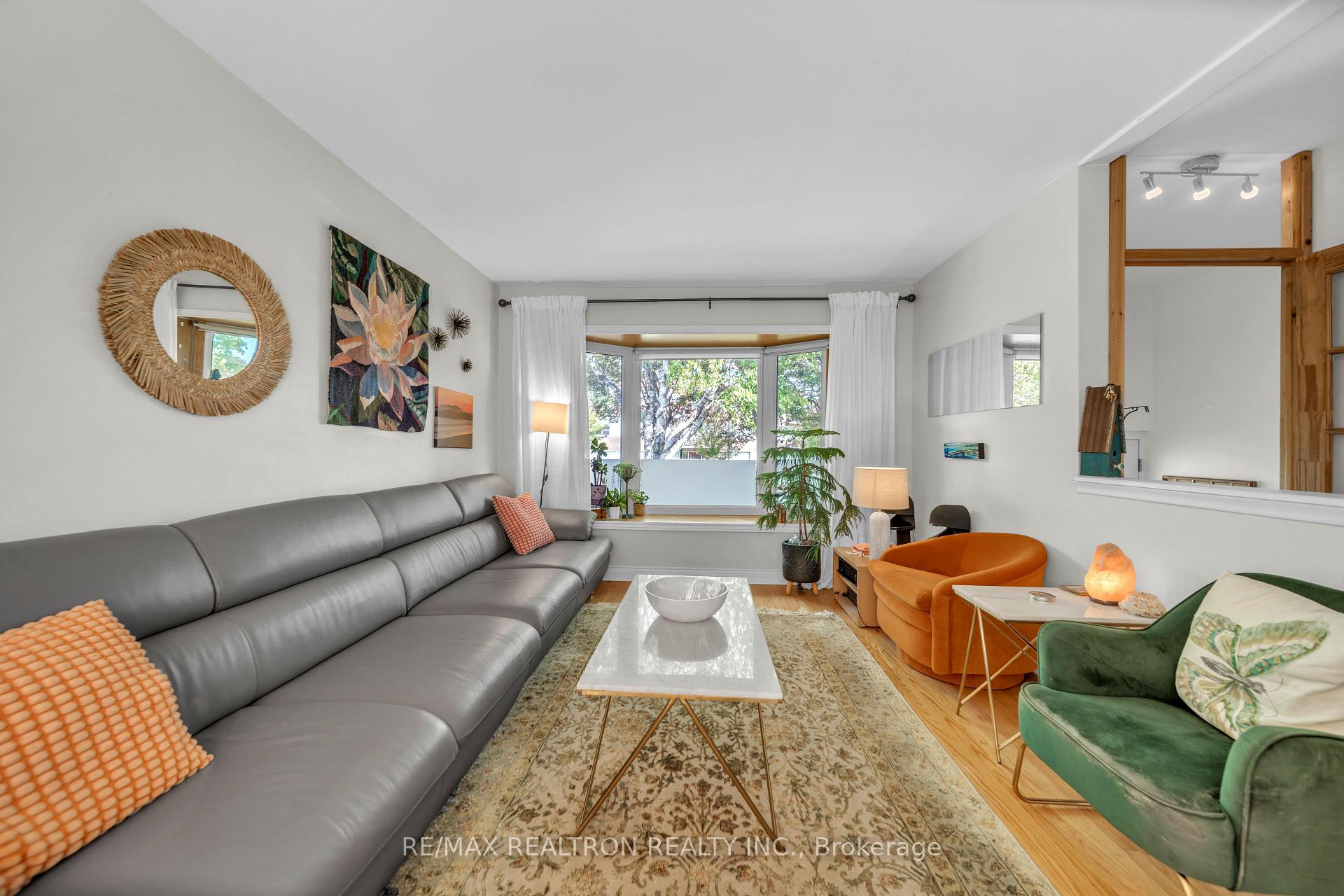 Photo 8 of 79 Paperbirch Drive, North York, Banbury-Don Mills — HOMEH