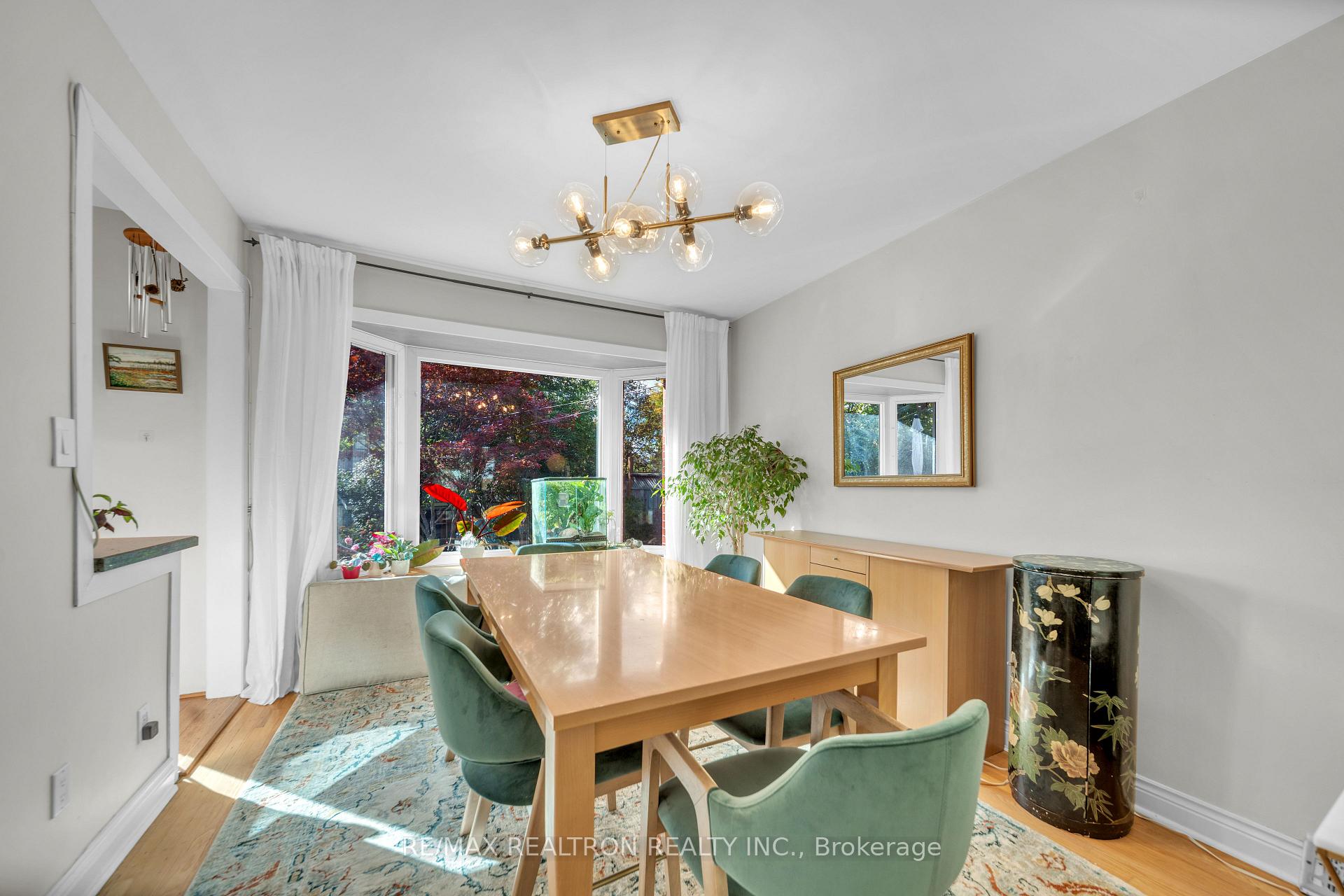 Photo 11 of 79 Paperbirch Drive, North York, Banbury-Don Mills — HOMEH
