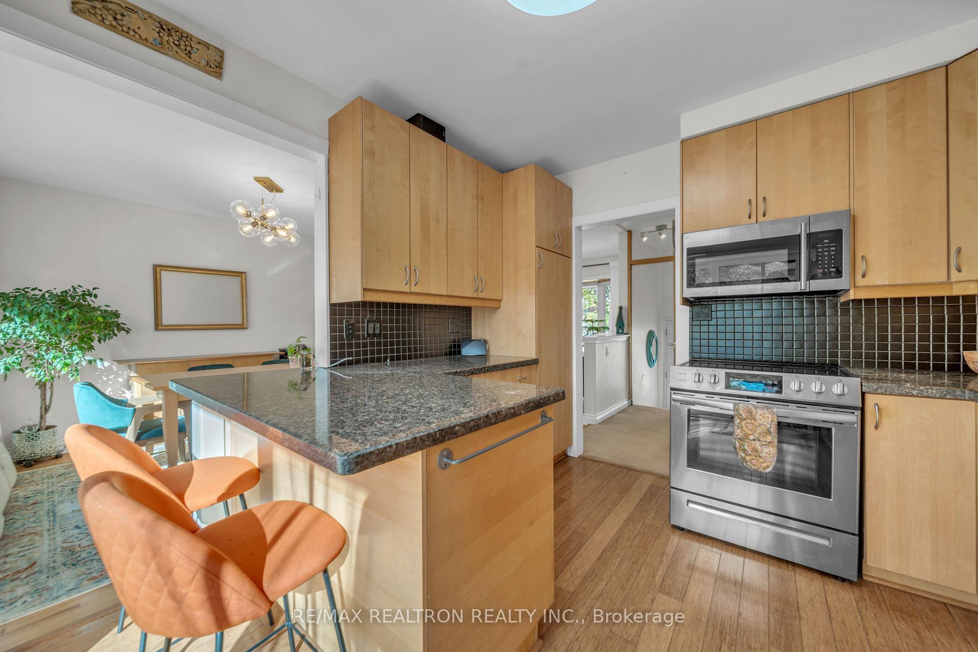 Photo 13 of 79 Paperbirch Drive, North York, Banbury-Don Mills — HOMEH