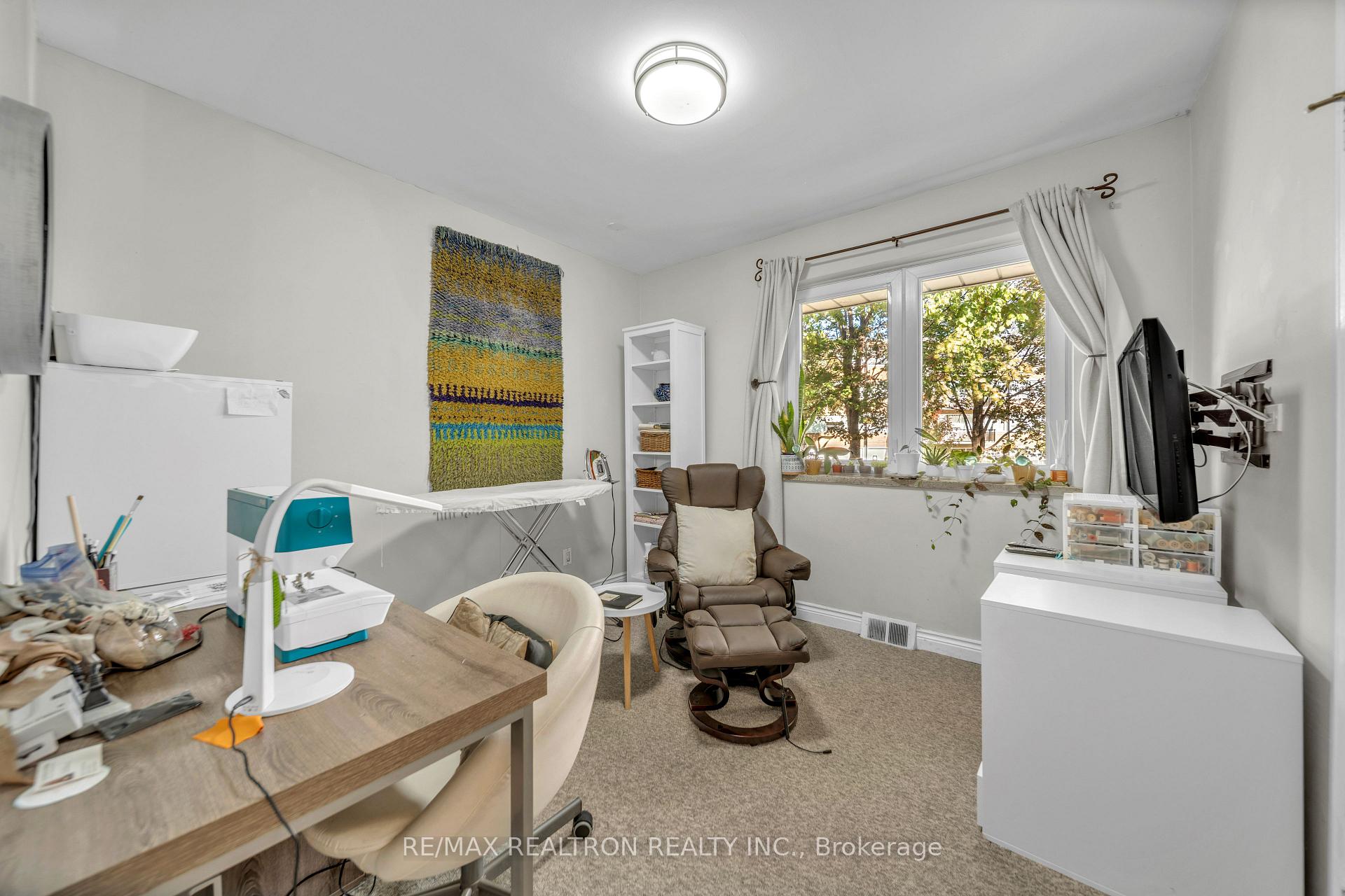 Photo 17 of 79 Paperbirch Drive, North York, Banbury-Don Mills — HOMEH