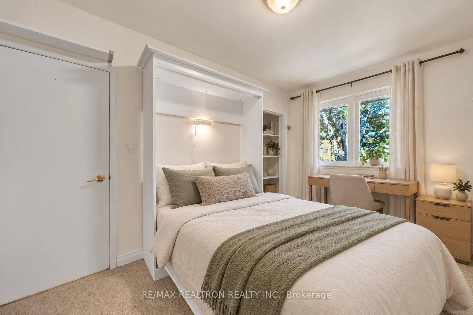 Photo 19 of 79 Paperbirch Drive, North York, Banbury-Don Mills — HOMEH