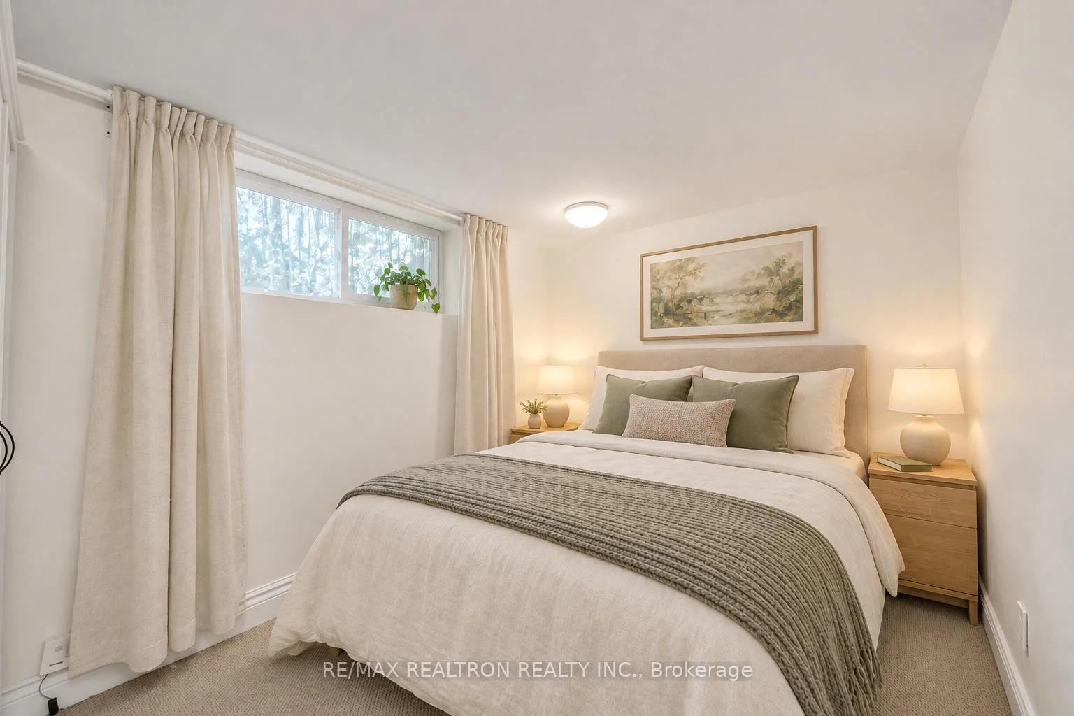 Photo 31 of 79 Paperbirch Drive, North York, Banbury-Don Mills — HOMEH