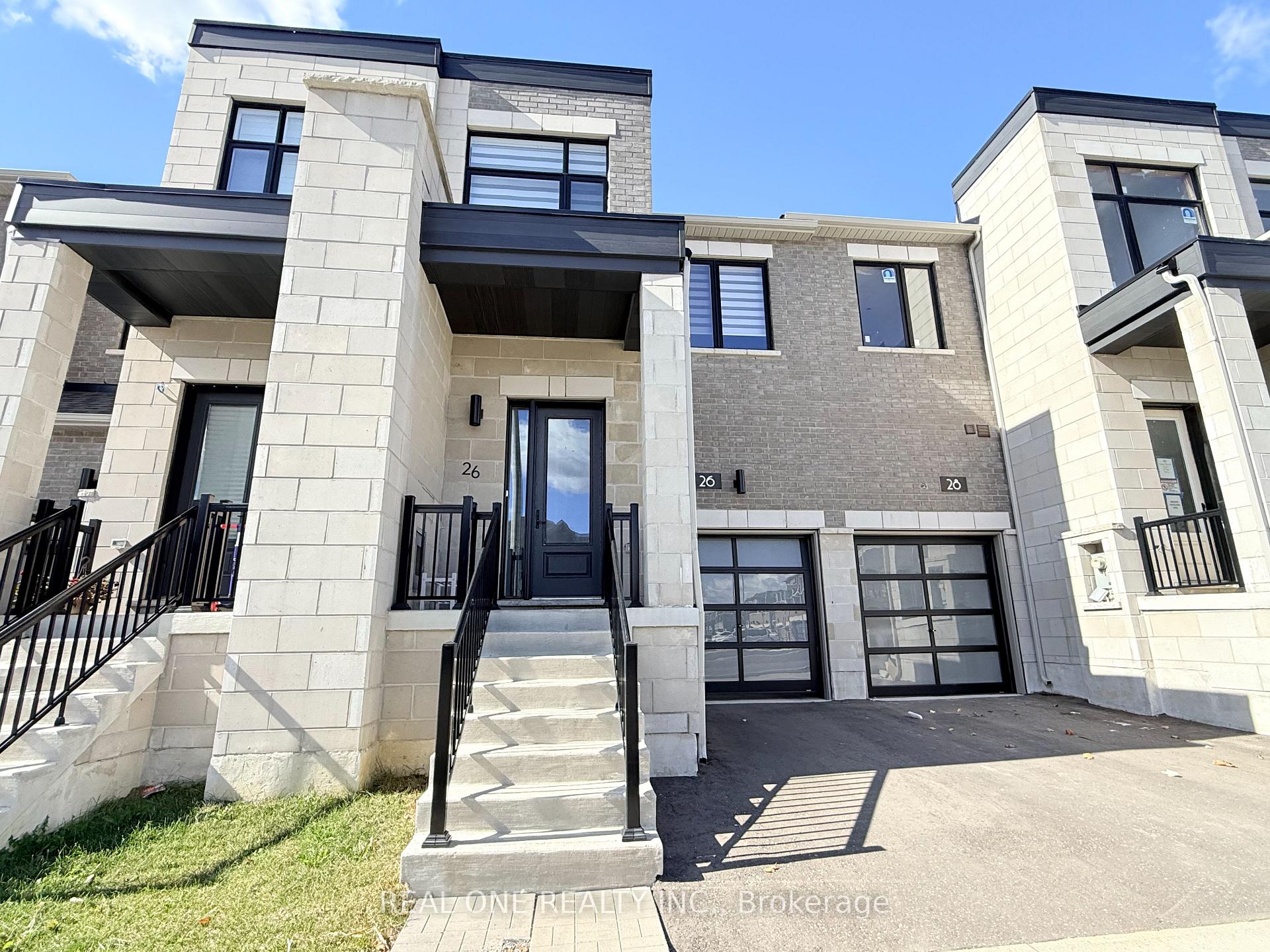 Photo 2 of 26 Yarl Drive, Markham, Middlefield — HOMEH