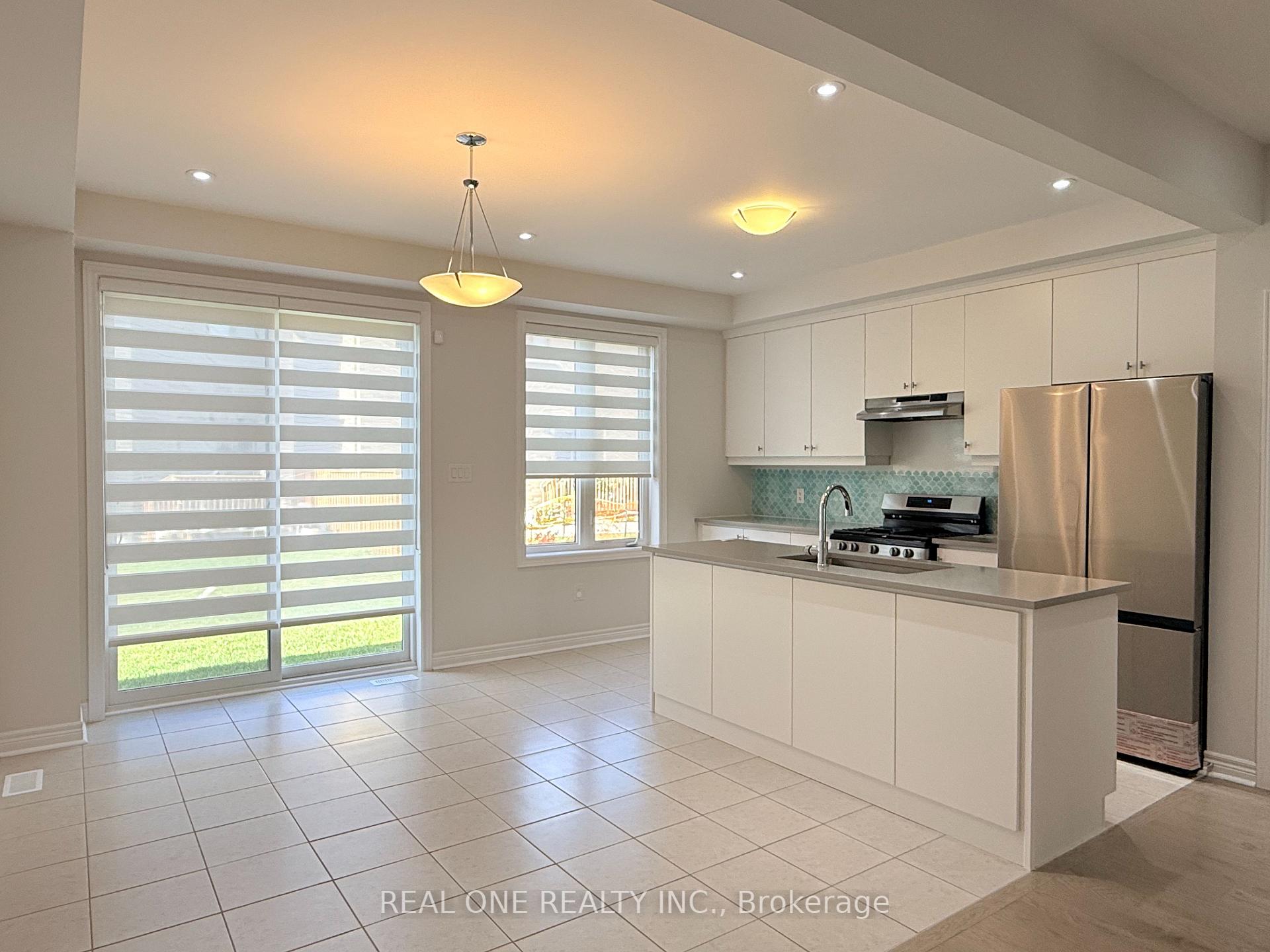 Photo 6 of 26 Yarl Drive, Markham, Middlefield — HOMEH
