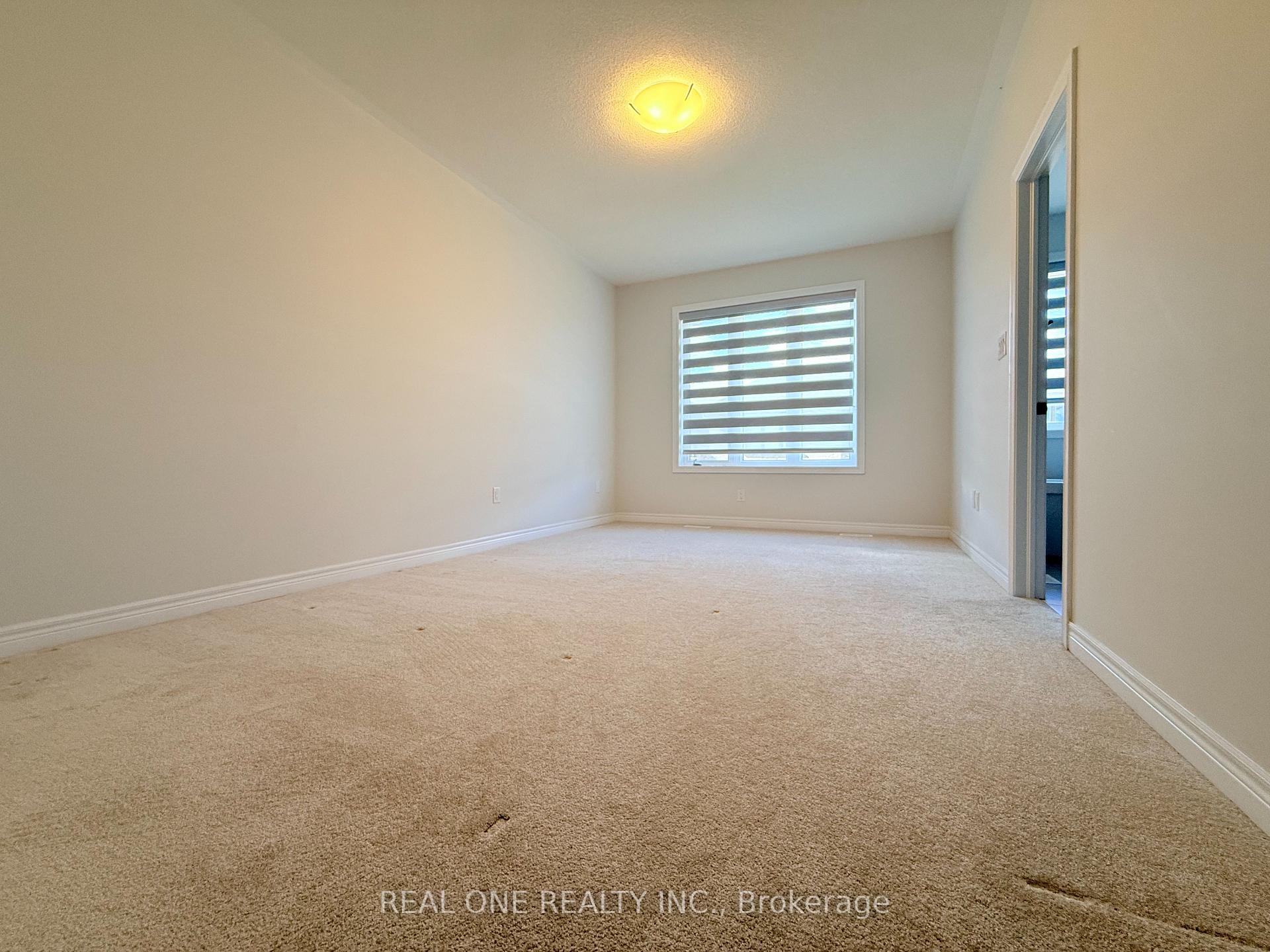 Photo 15 of 26 Yarl Drive, Markham, Middlefield — HOMEH