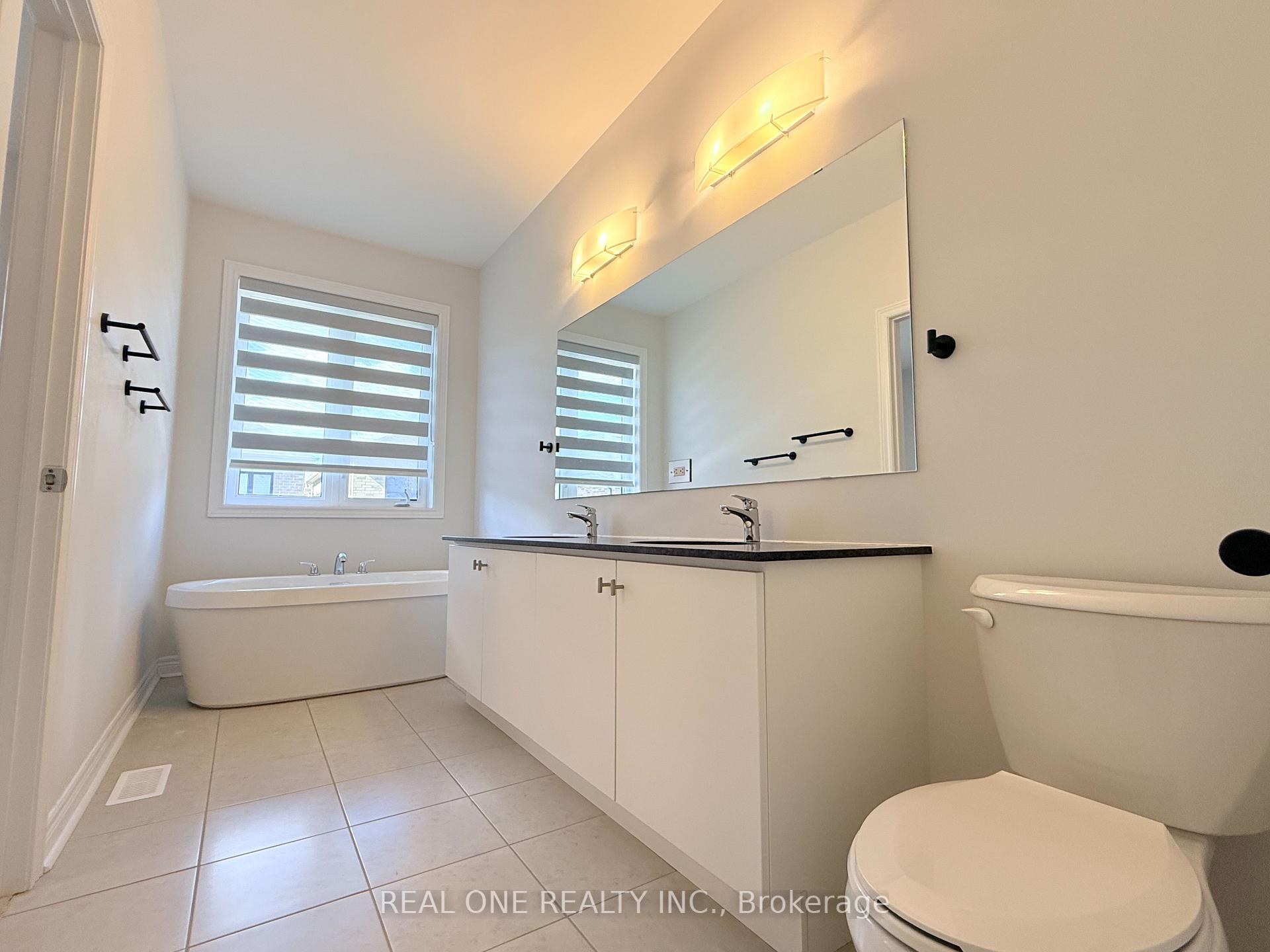 Photo 19 of 26 Yarl Drive, Markham, Middlefield — HOMEH