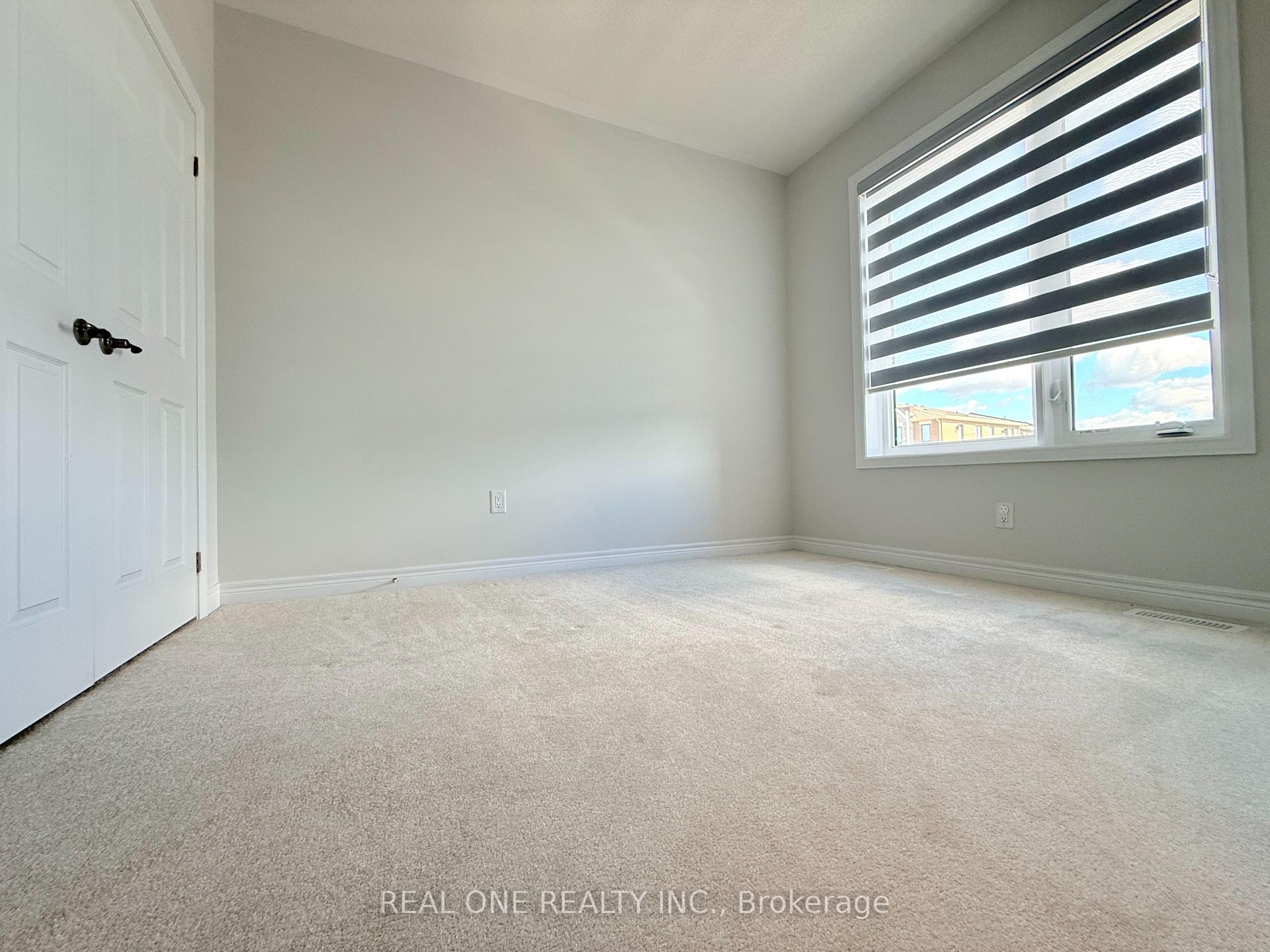 Photo 22 of 26 Yarl Drive, Markham, Middlefield — HOMEH