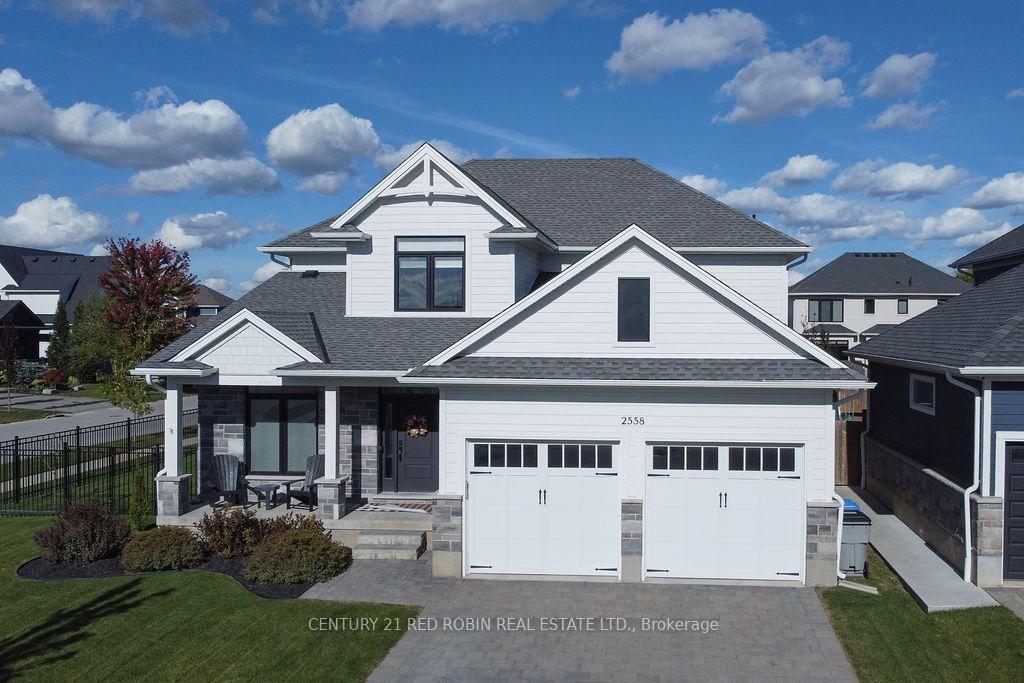 Photo of 2558 Terry Fox Court