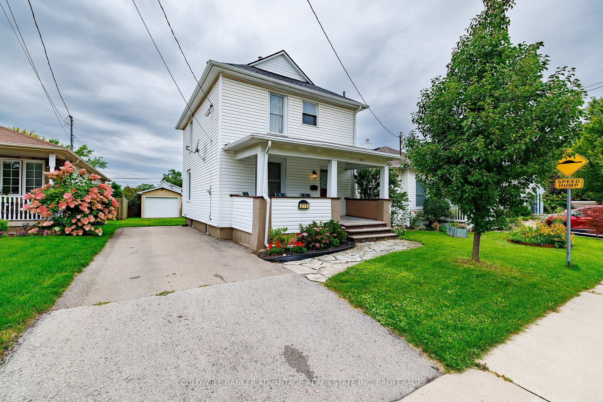 Photo 3 of 315 Aqueduct Street, Welland, N. Welland — HOMEH